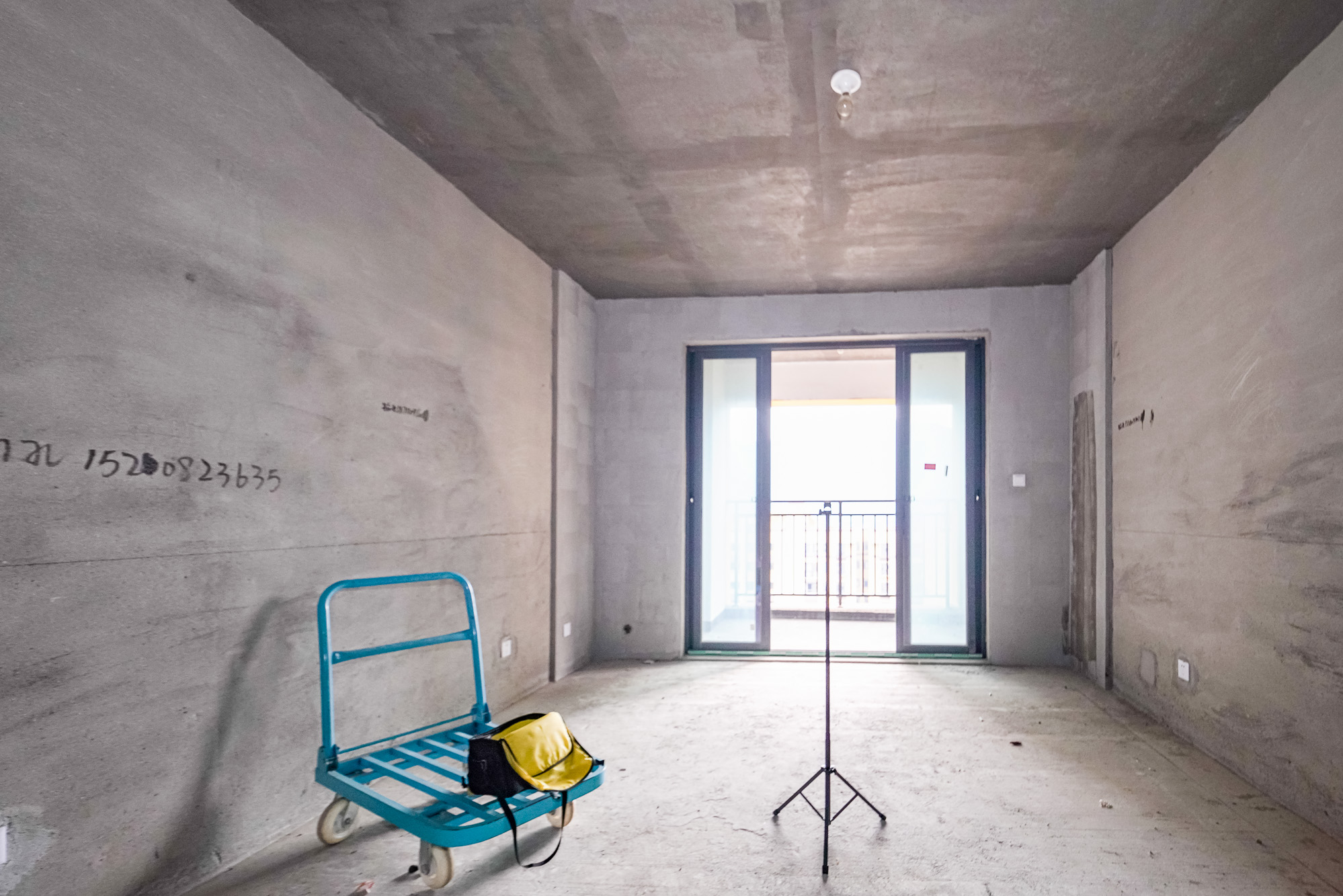 澳海谷山府 3室2厅1卫 76.8万 澳海谷山府 3室2厅1卫 76.8万客厅