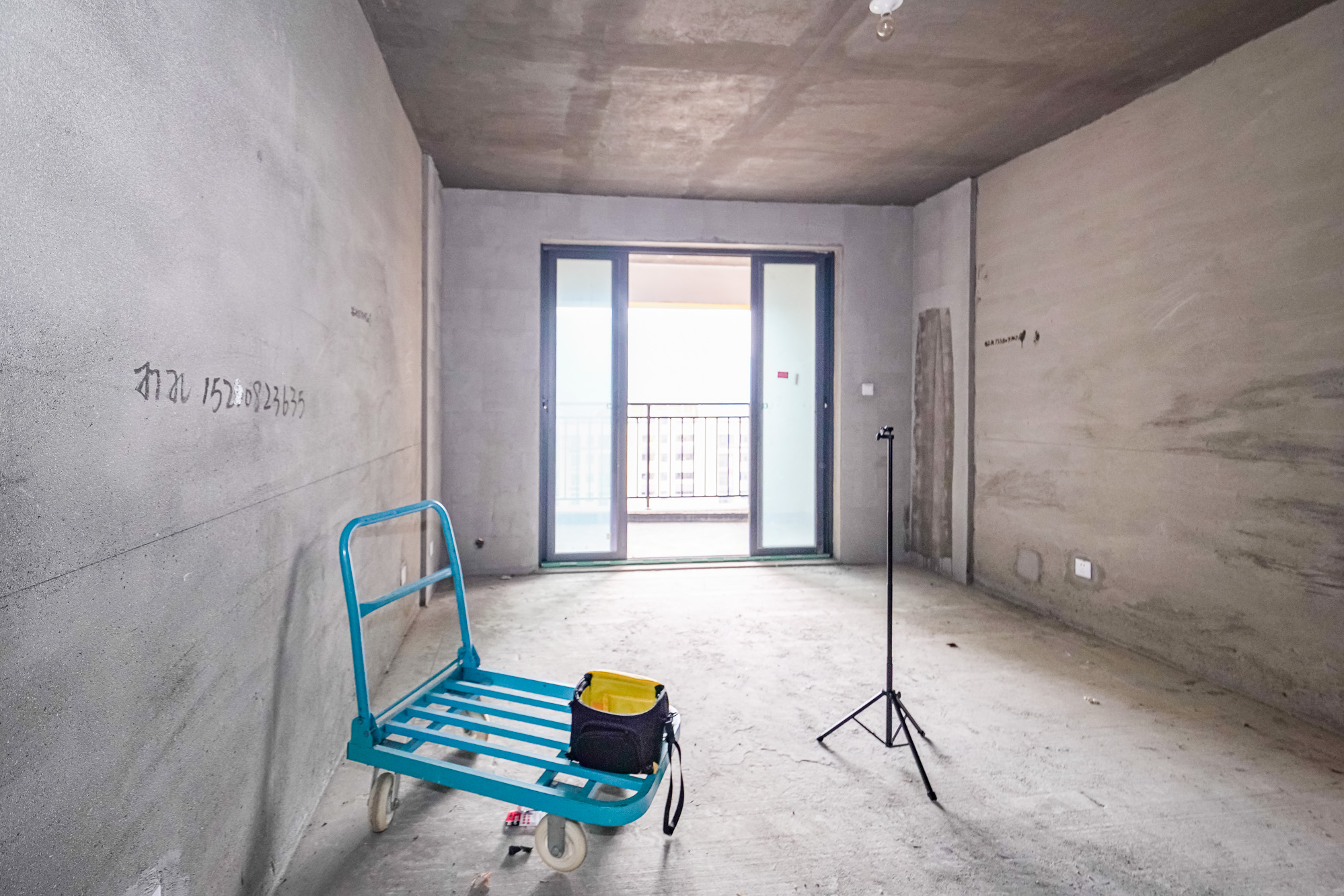 澳海谷山府 3室2厅1卫 76.8万 澳海谷山府 3室2厅1卫 76.8万客厅