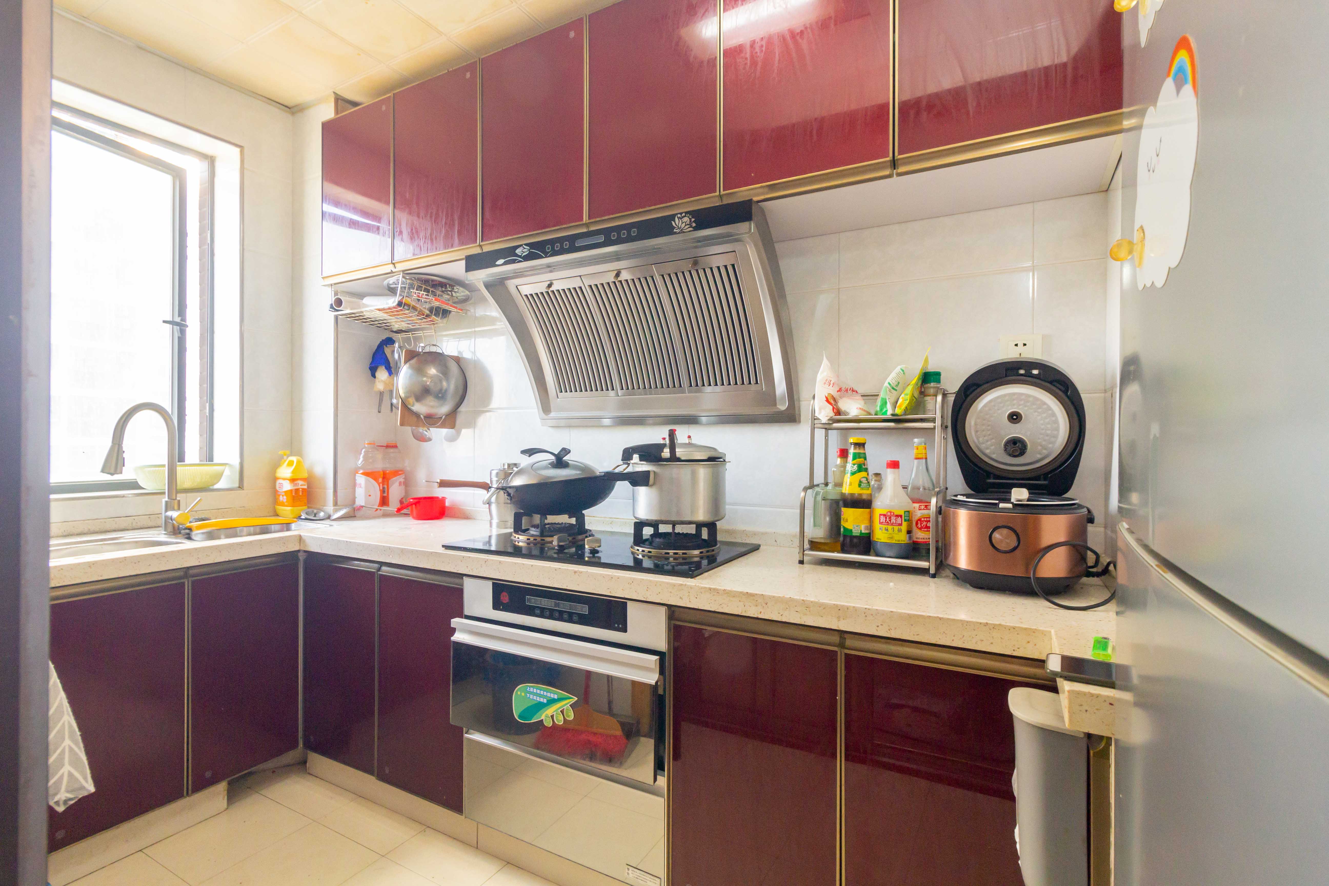 中国铁建国际城一期  3室2厅1卫    64.8万 中国铁建国际城一期  3室2厅1卫    64.8万厨房