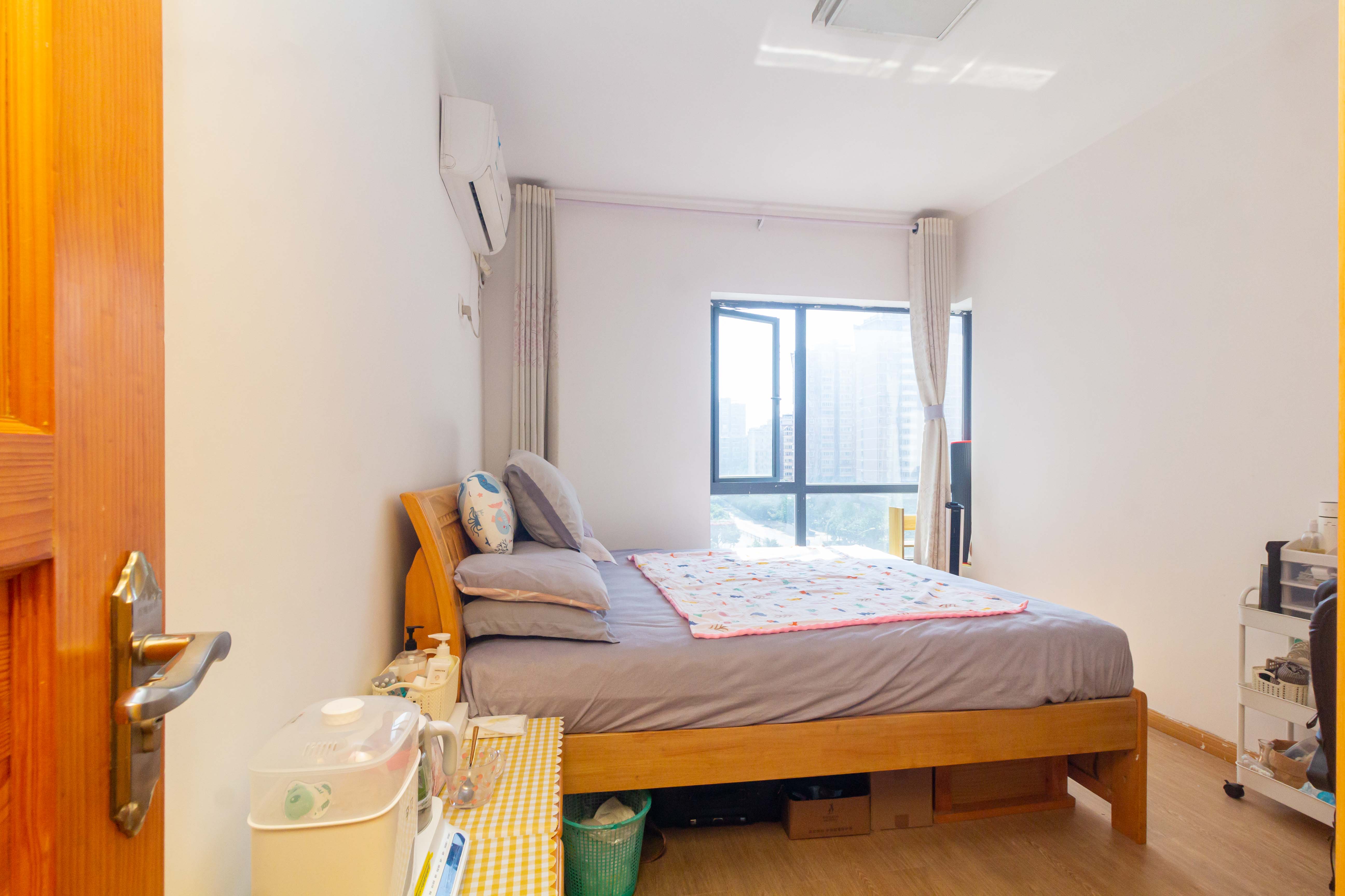 中国铁建国际城一期  3室2厅1卫    64.8万 中国铁建国际城一期  3室2厅1卫    64.8万卧室