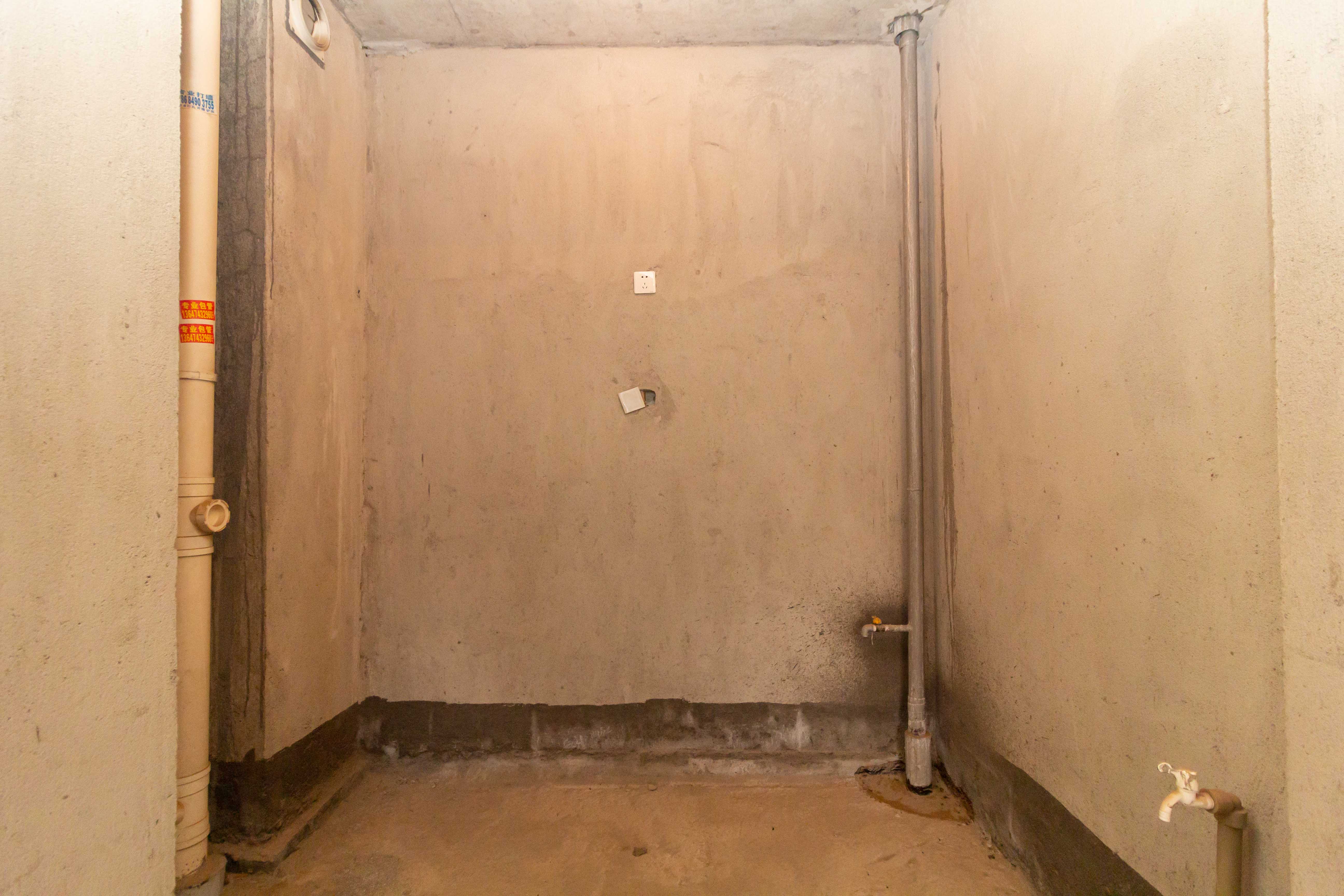 紫华郡 3室2厅2卫 57.0万 紫华郡 3室2厅2卫 57.0万厨房