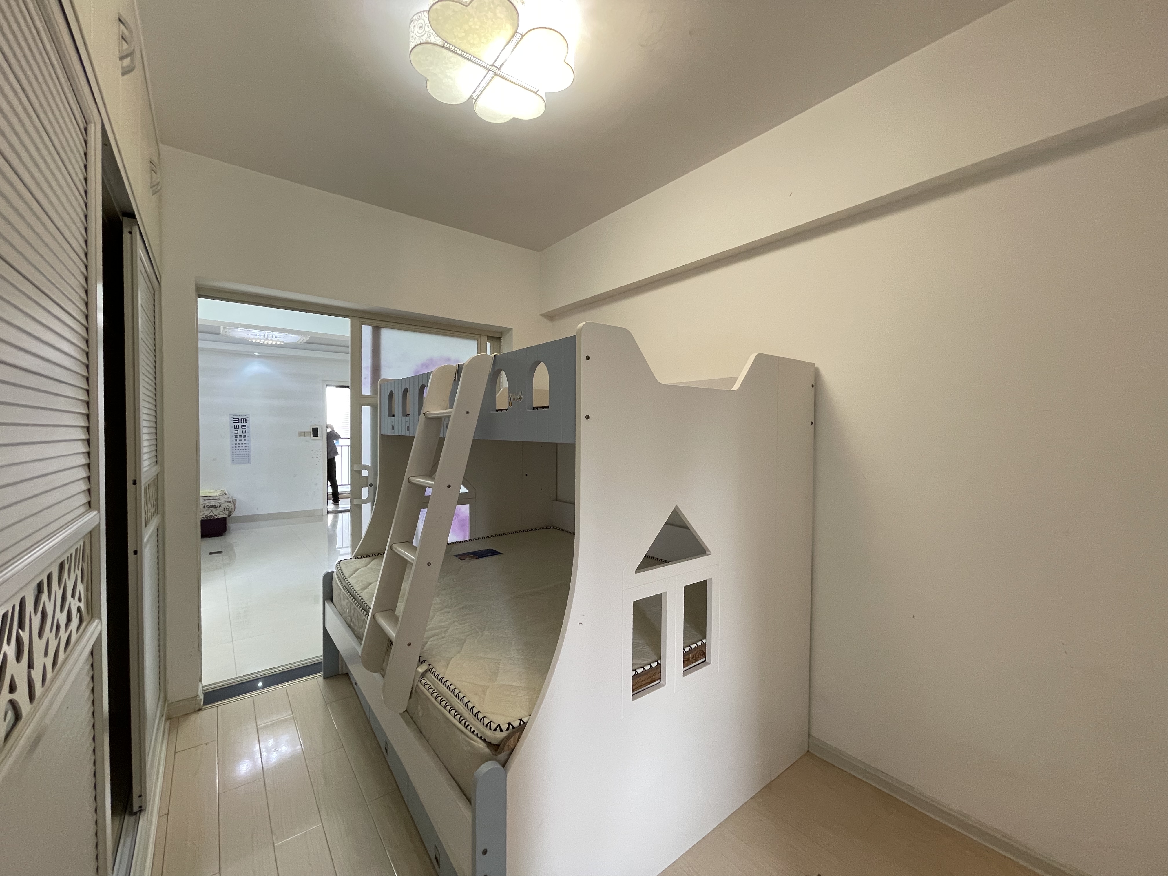 美的城二期 2室2厅2卫 49.8万 美的城二期 2室2厅2卫 49.8万室内图