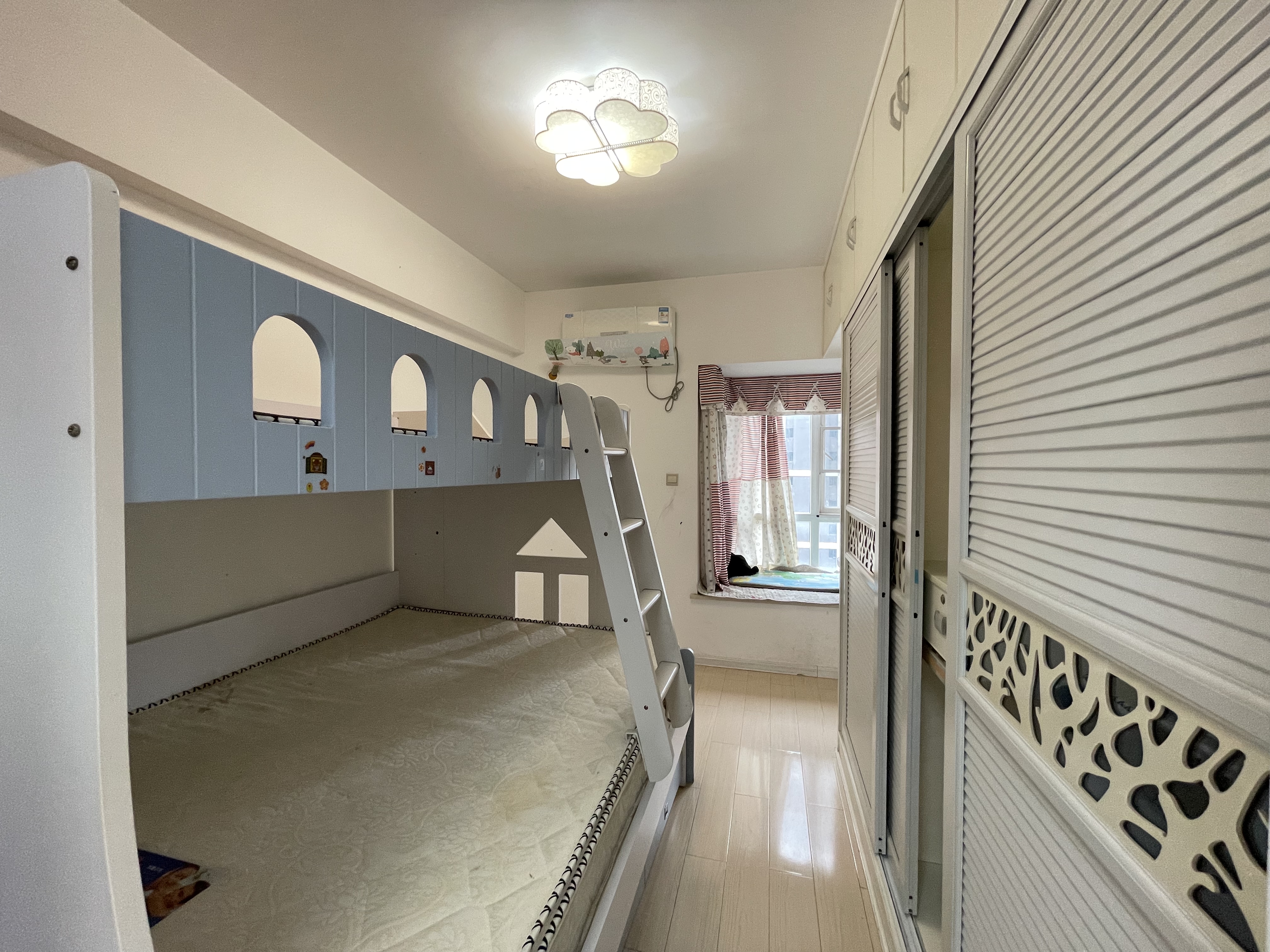 美的城二期 2室2厅2卫 49.8万 美的城二期 2室2厅2卫 49.8万室内图