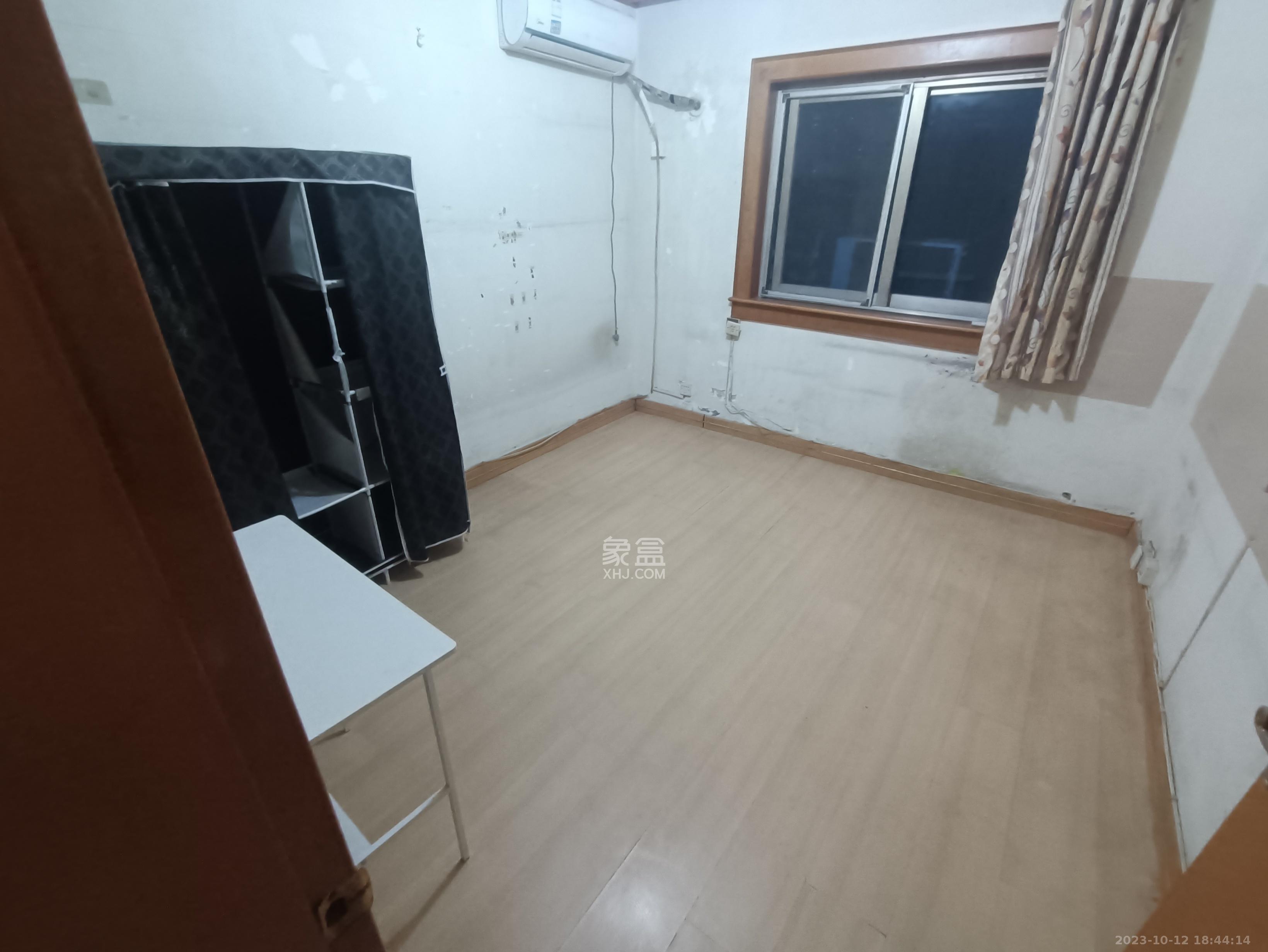 赤崗沖住宅樓（三合公寓）  4室2廳2衛(wèi)   2000.00元/月室內(nèi)圖