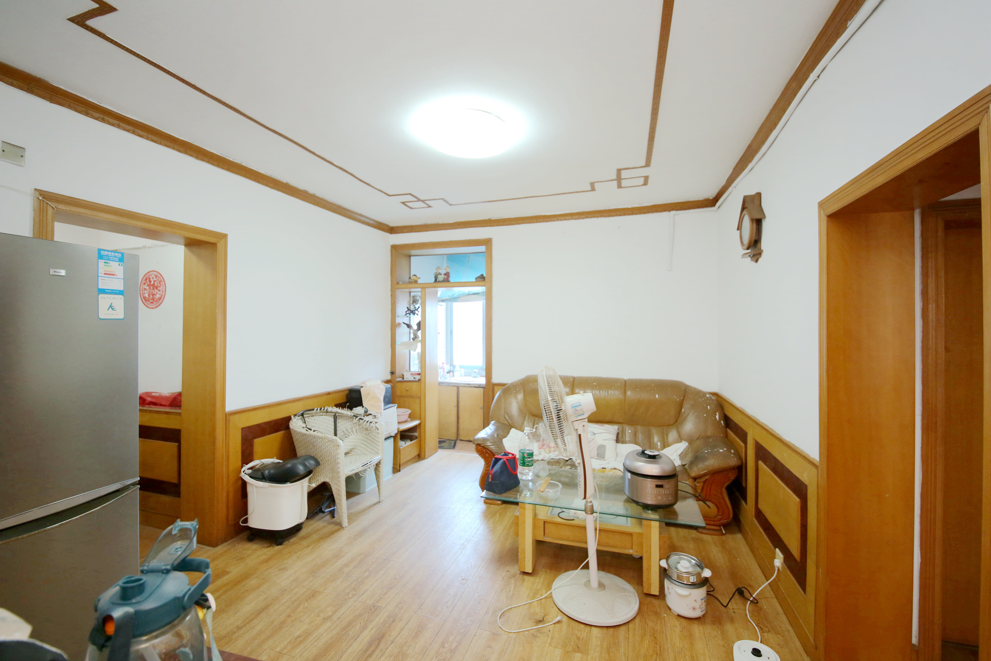 人民新村  3室1厅1卫   52.00万客厅