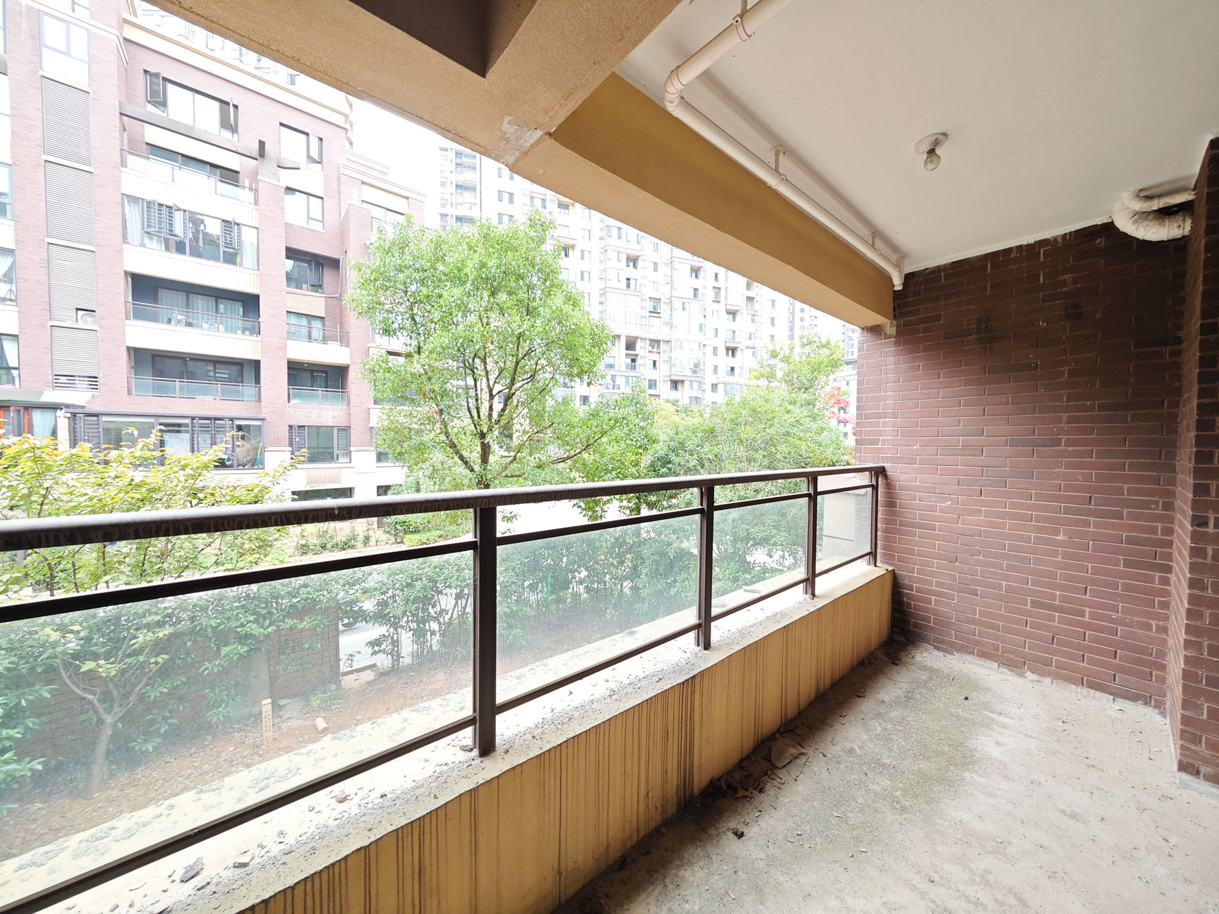 保利城（中航城国际社区、郡原美村）  4室2厅2卫   150.00万其他