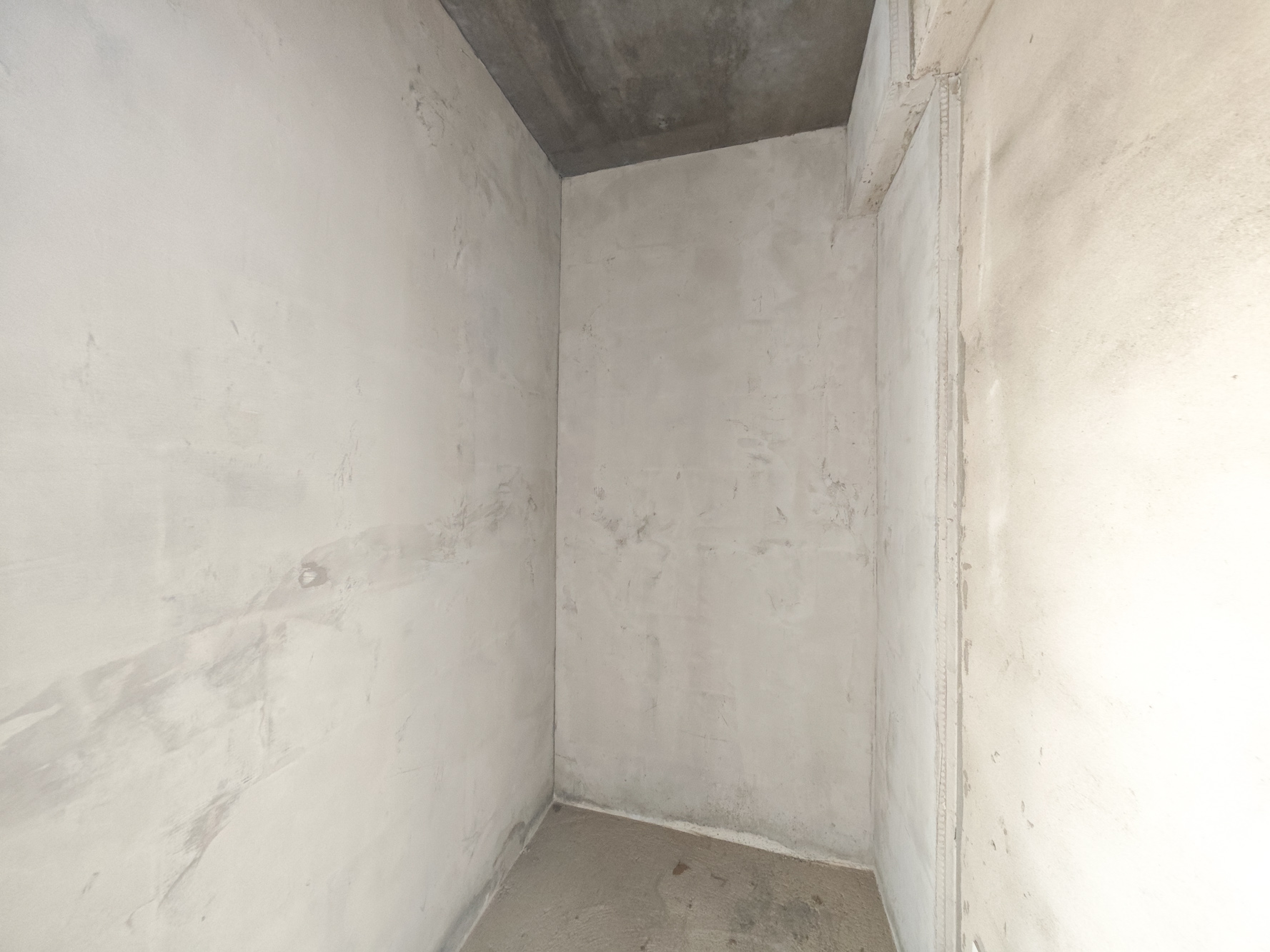 中建嘉和城  3室2厅2卫   95.00万卧室