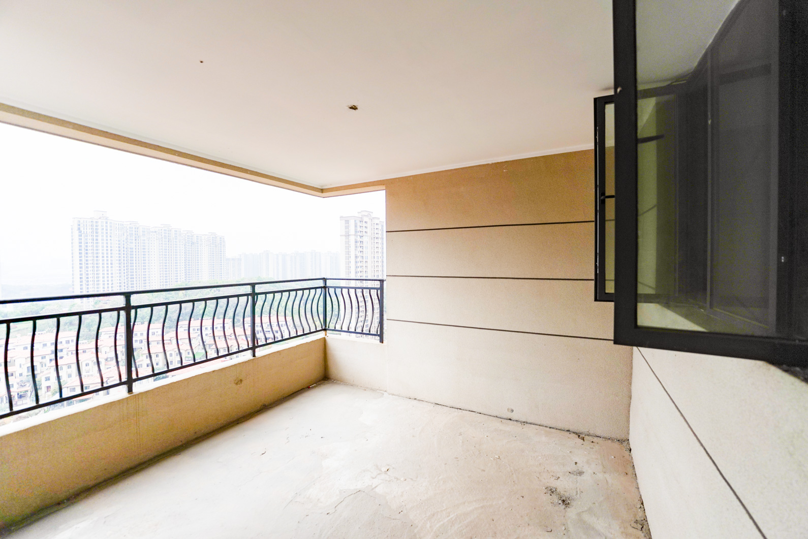 碧桂园南城首府(东宸林海) 5室2厅3卫 180.0万 碧桂园南城首府(东宸林海) 5室2厅3卫 180.0万其他