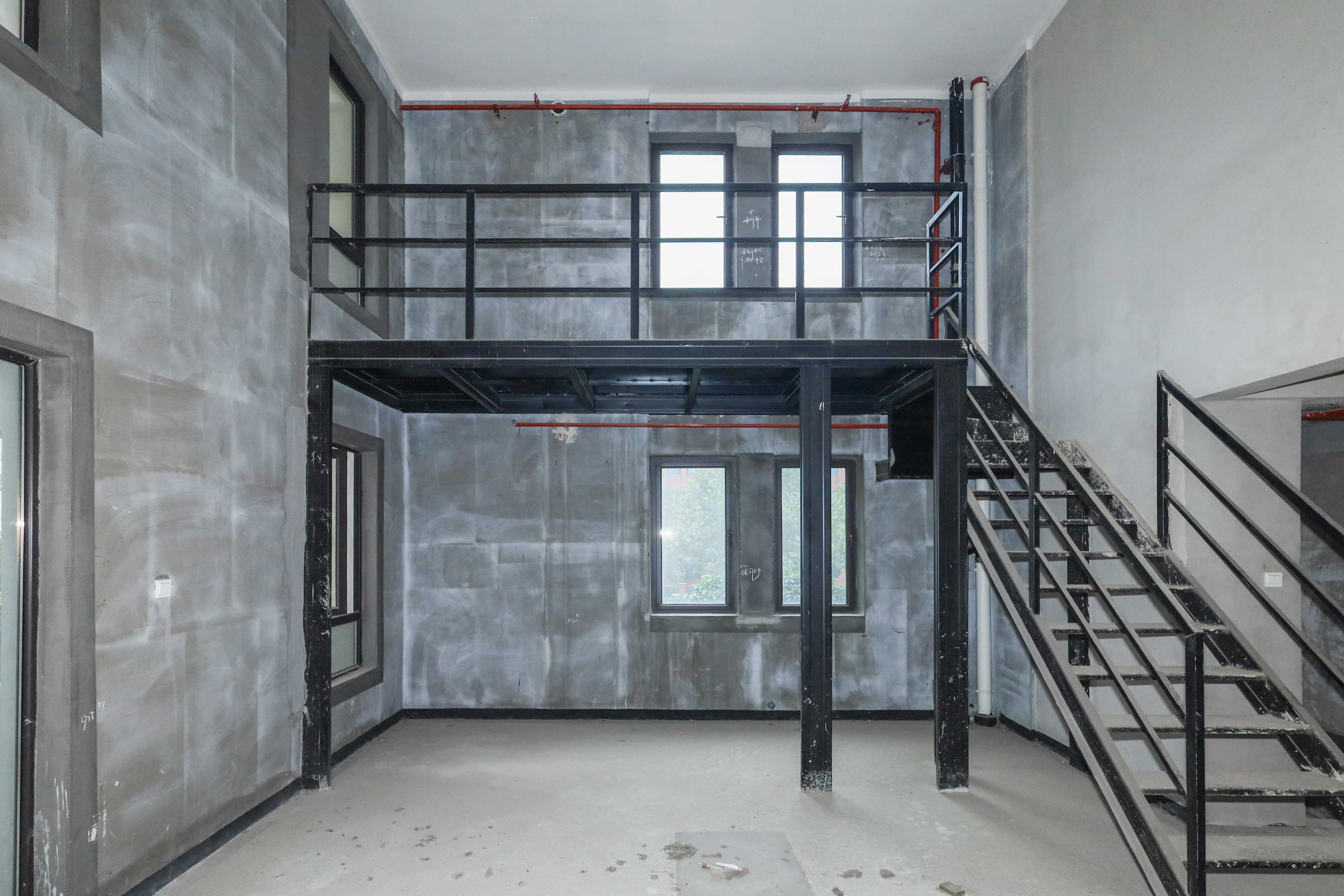 建发央著  4室2厅2卫   288.00万客厅