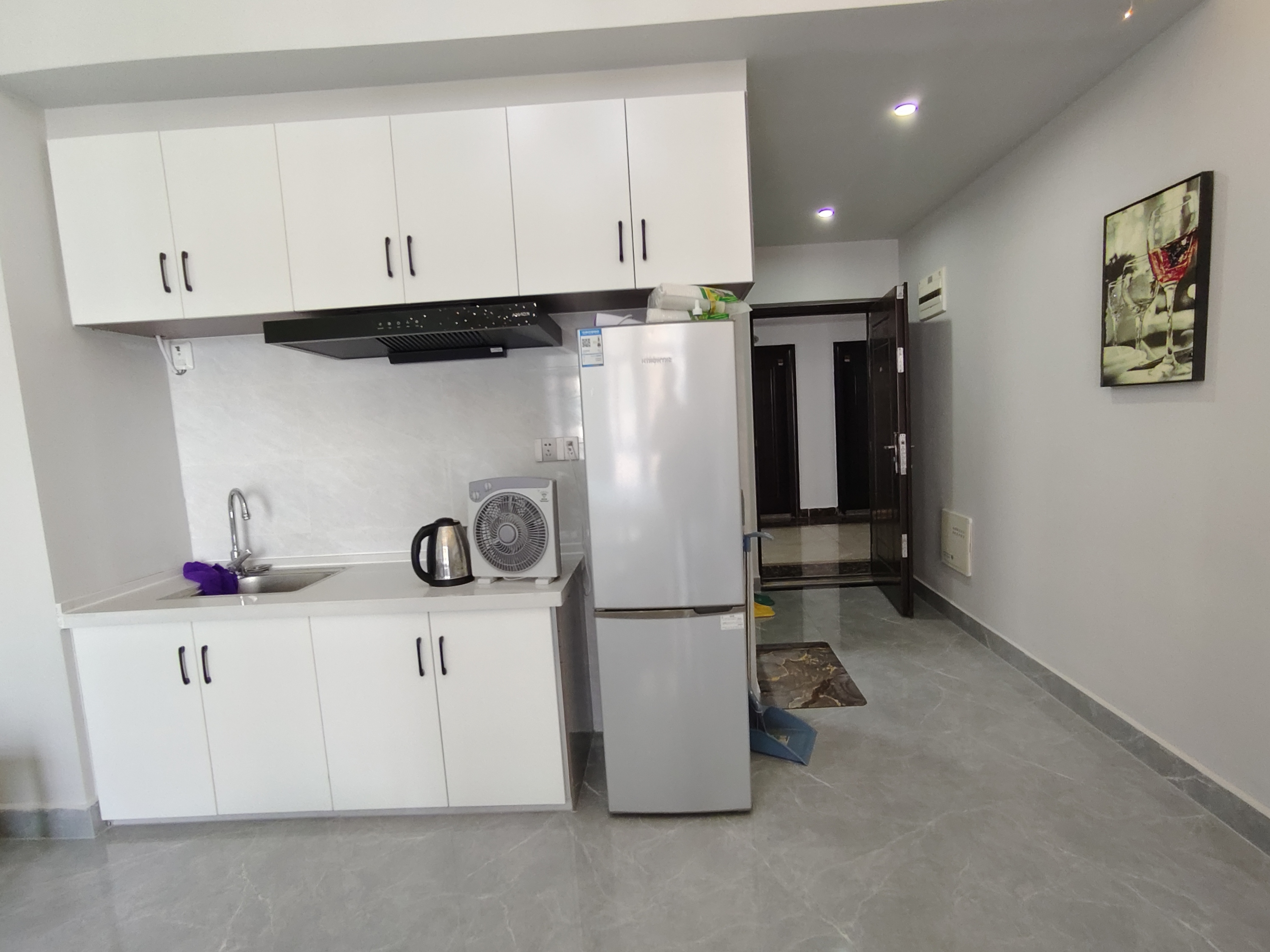 流金岁月-华晨国际  1室1厅1卫    30.0万 流金岁月-华晨国际  1室1厅1卫    30.0万室内图