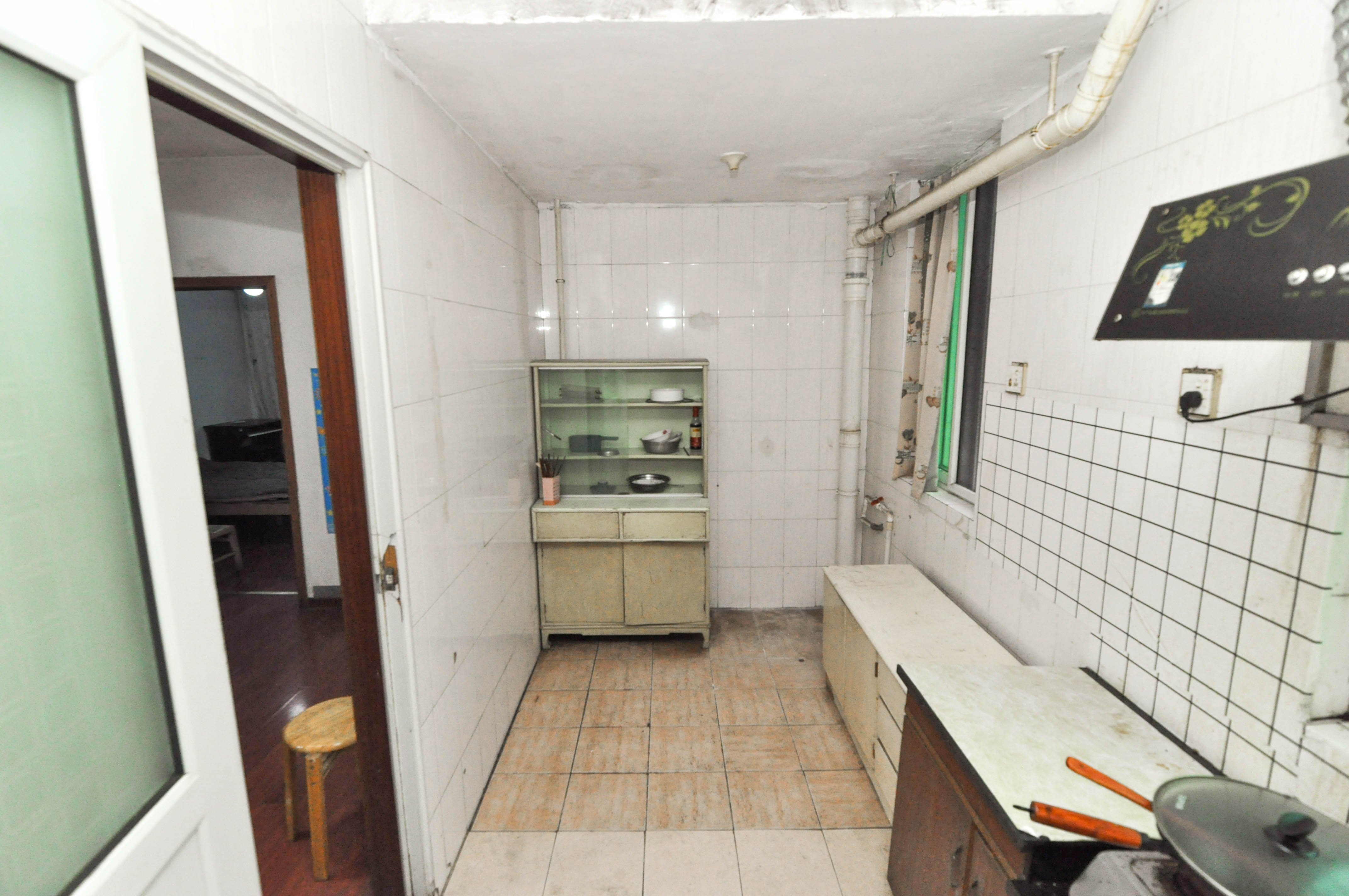 江南公寓 3室2厅2卫 70.0万 江南公寓 3室2厅2卫 70.0万厨房