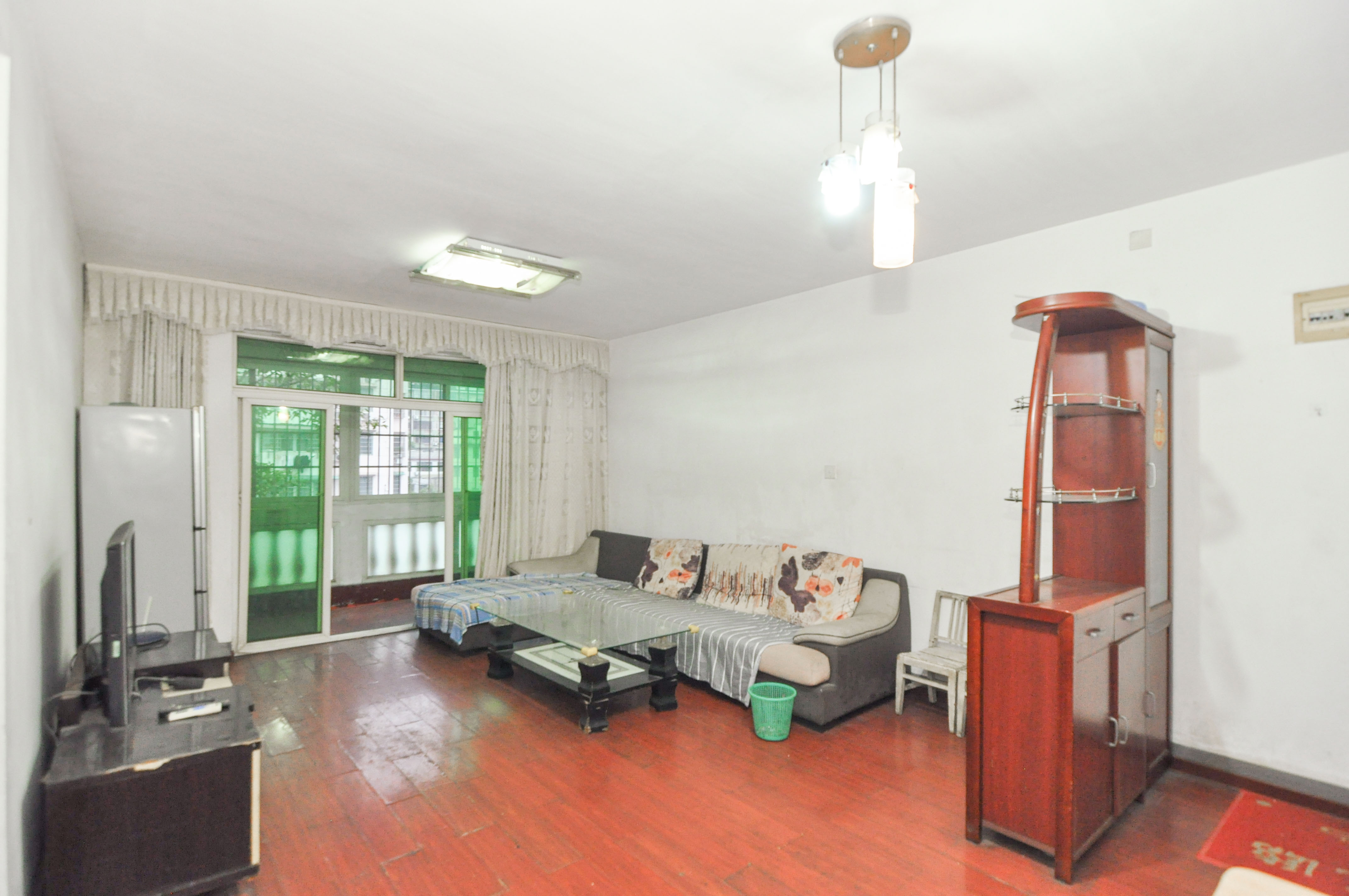 江南公寓 3室2厅2卫 70.0万 江南公寓 3室2厅2卫 70.0万客厅