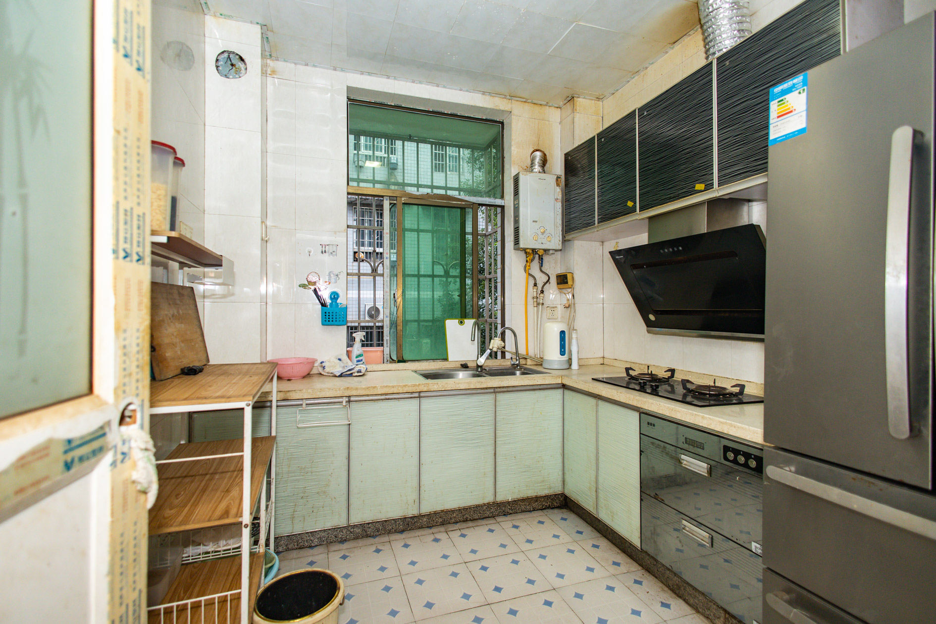 松雅安置小区 8室8厅4卫 228.0万 松雅安置小区 8室8厅4卫 228.0万厨房