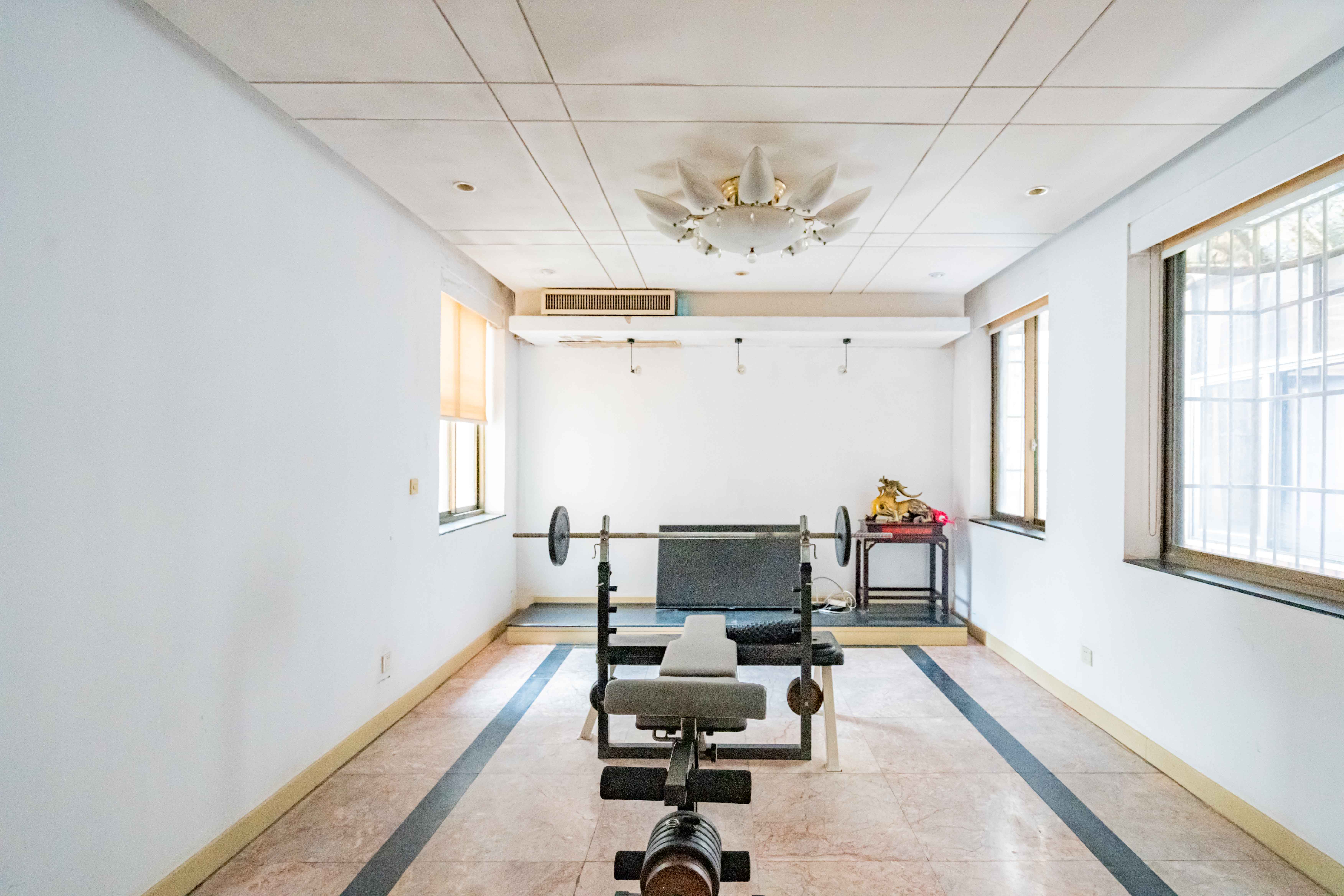 湖南省石油总公司宿舍 4室2厅2卫 121.0万 湖南省石油总公司宿舍 4室2厅2卫 121.0万客厅