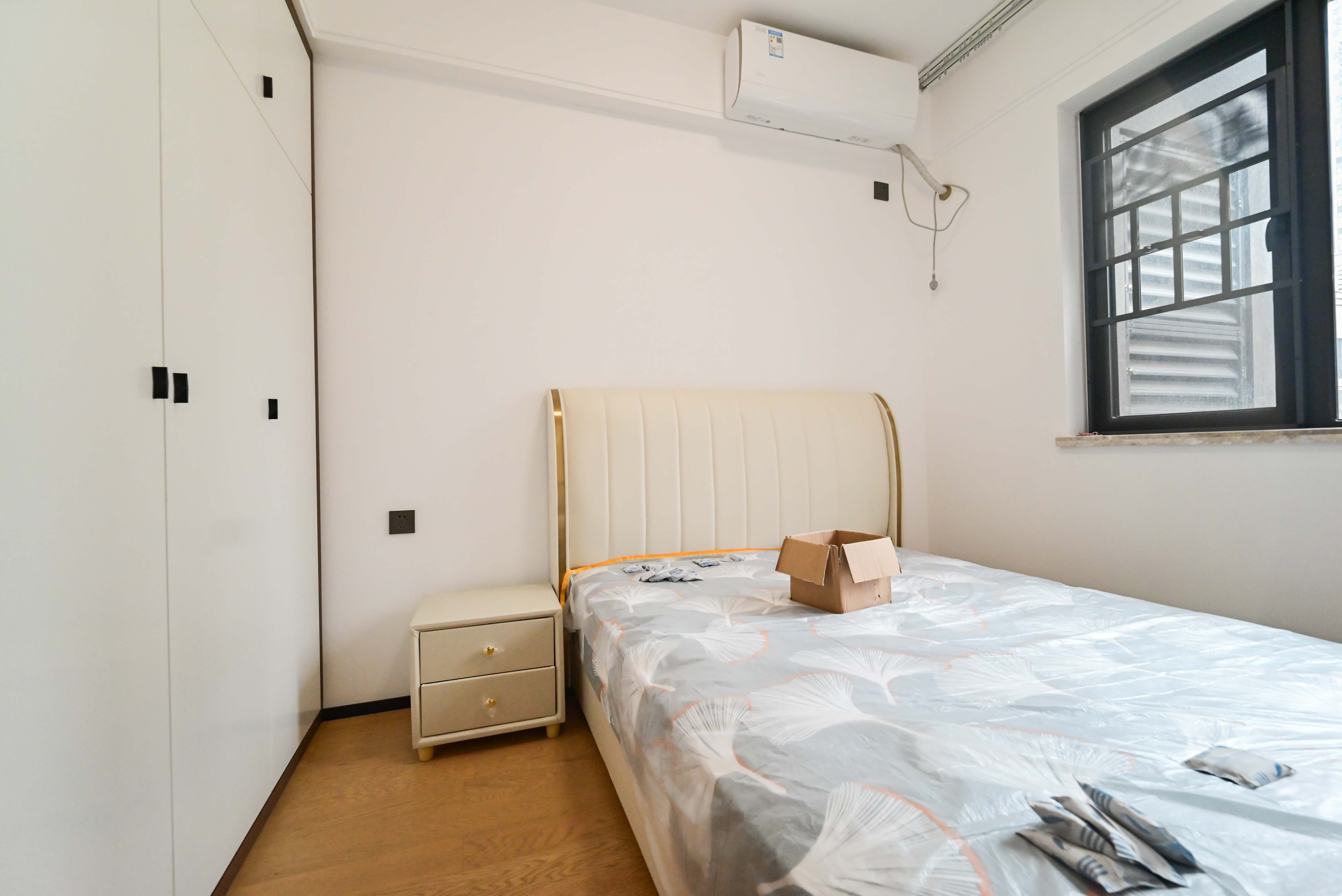 万科魅力之城天阔里 4室2厅2卫 195.0万 万科魅力之城天阔里 4室2厅2卫 195.0万卧室