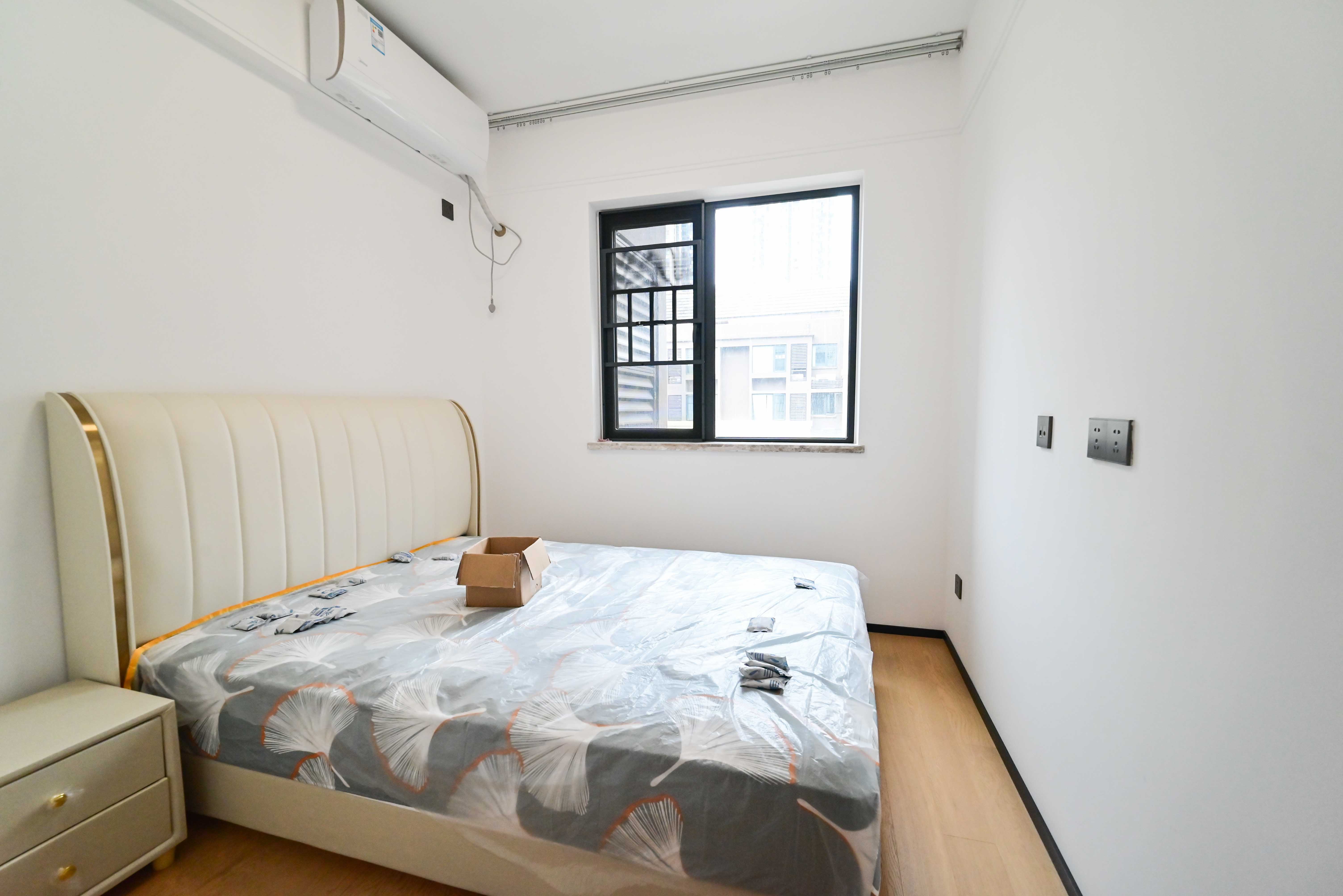 万科魅力之城天阔里 4室2厅2卫 195.0万 万科魅力之城天阔里 4室2厅2卫 195.0万卧室