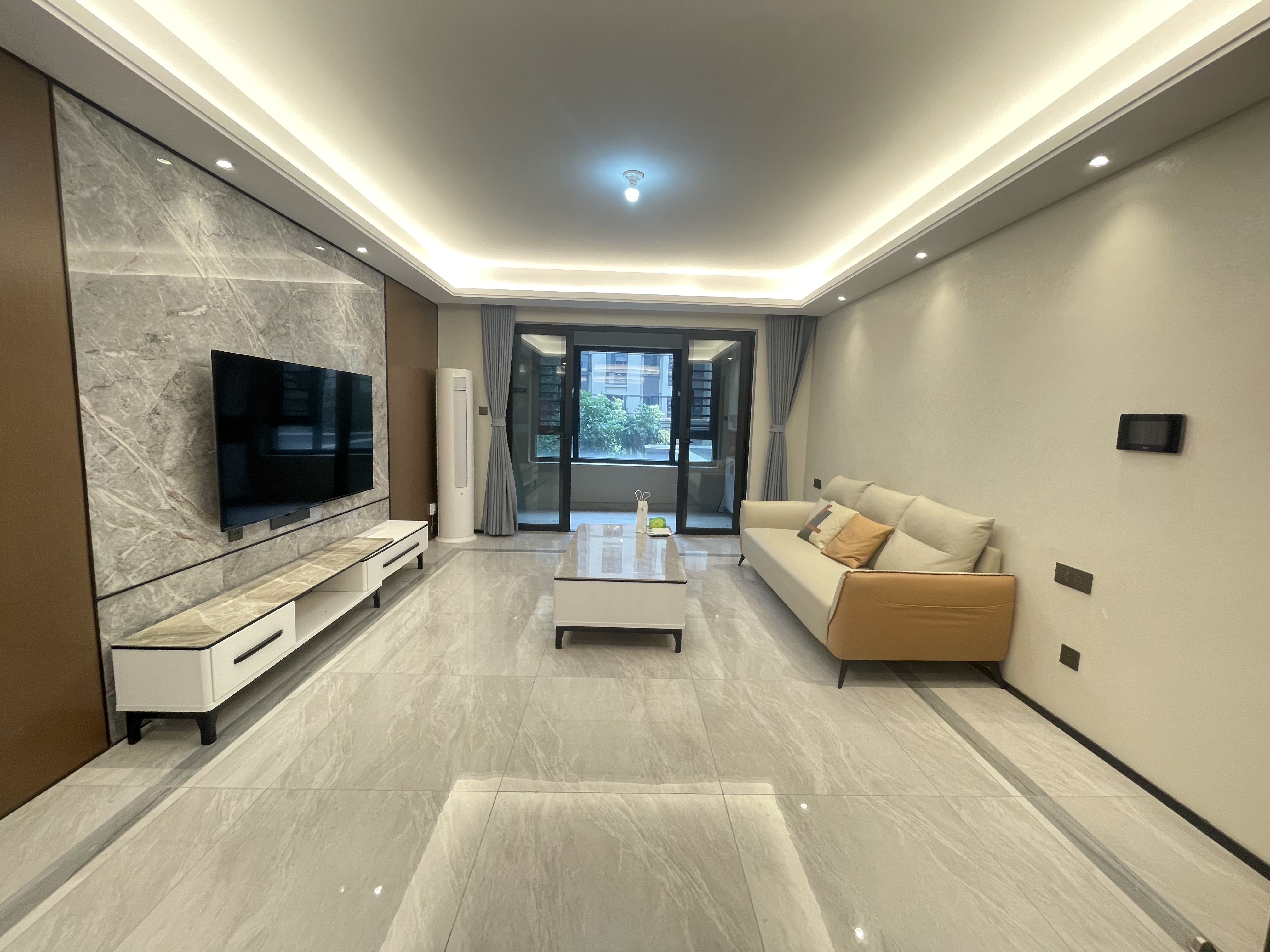 万科魅力之城天阔里  4室2厅2卫    218.8万室内图1