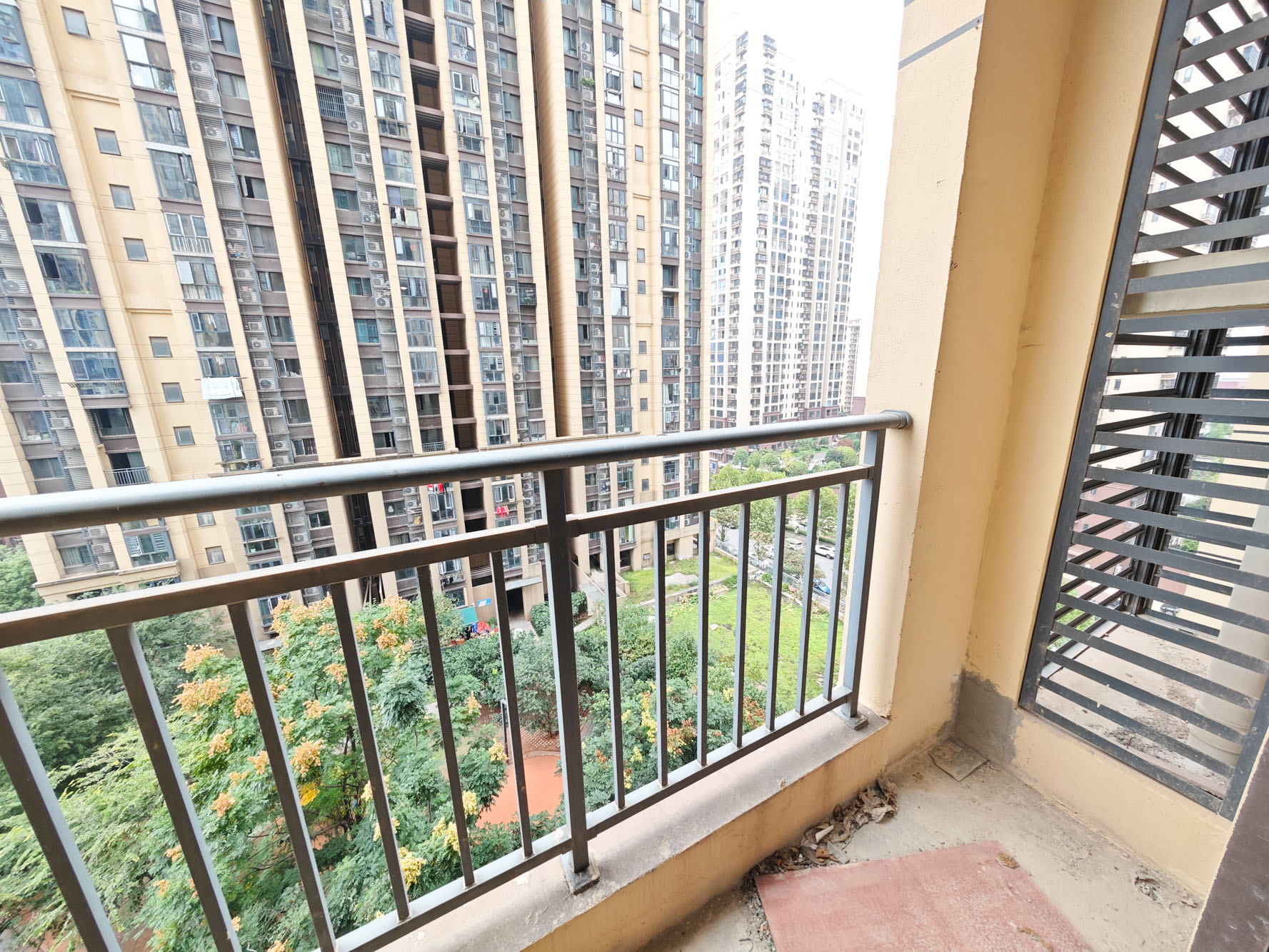 保利城(中航城国际社区、郡原美村) 4室2厅2卫 66.8万 保利城(中航城国际社区、郡原美村) 4室2厅2卫 66.8万其他