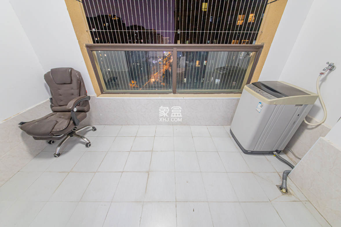 鑫远悦城(鑫远悦时代) 3室2厅1卫 95.0万 鑫远悦城(鑫远悦时代) 3室2厅1卫 95.0万客厅