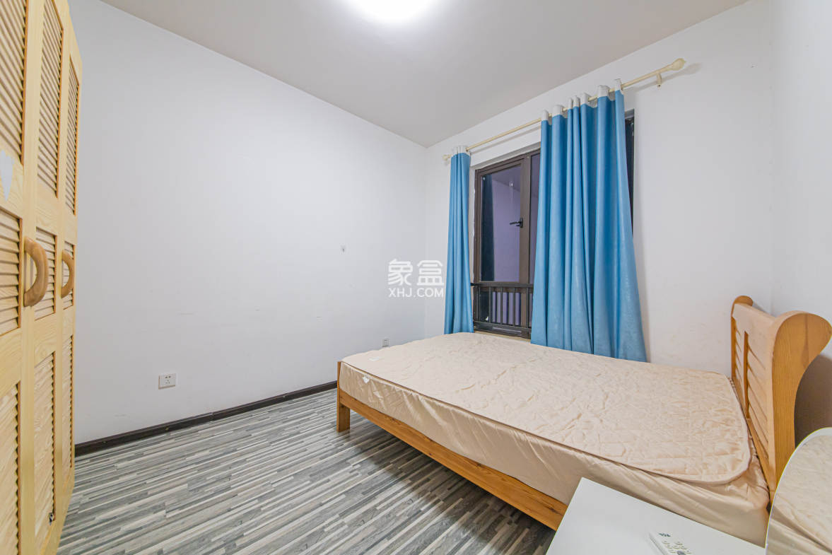 鑫远悦城(鑫远悦时代) 3室2厅1卫 95.0万 鑫远悦城(鑫远悦时代) 3室2厅1卫 95.0万卧室