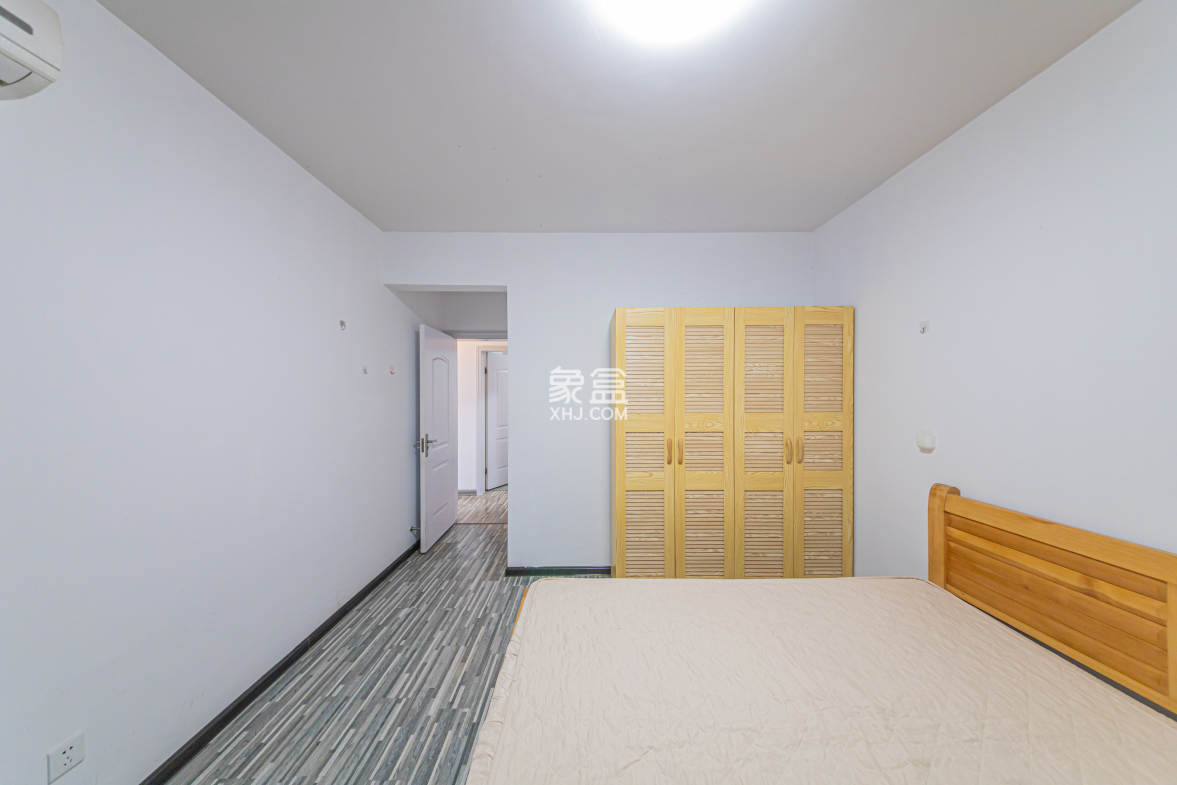 鑫远悦城(鑫远悦时代) 3室2厅1卫 95.0万 鑫远悦城(鑫远悦时代) 3室2厅1卫 95.0万卧室