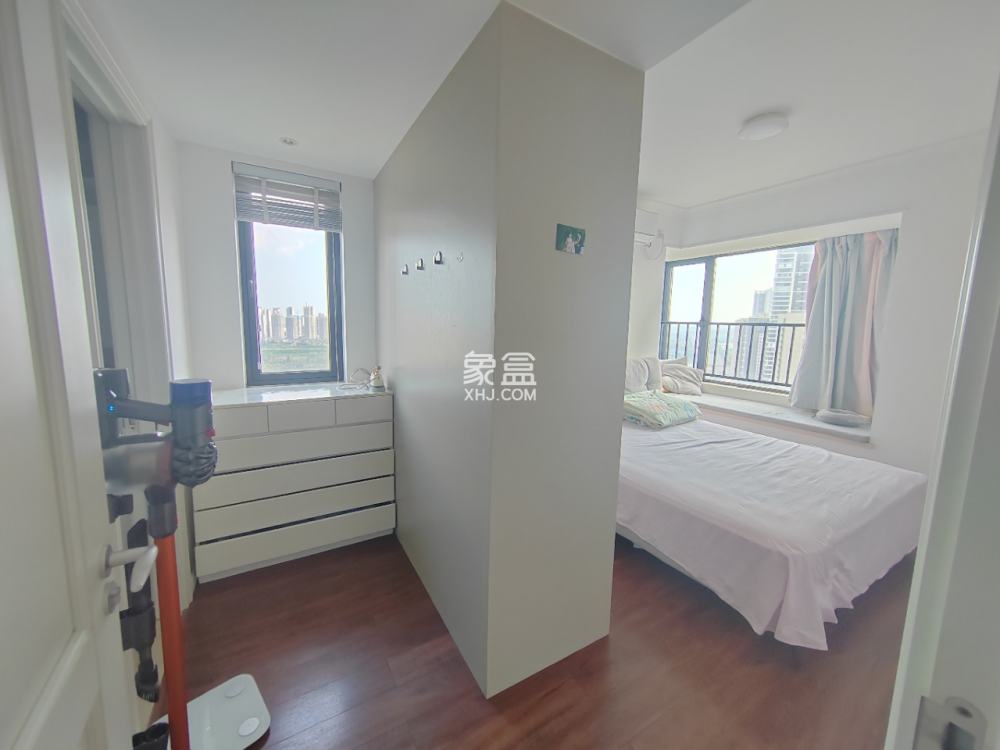 萬(wàn)科魅力之城觀瀾里  3室2廳2衛(wèi)   130.00萬(wàn)