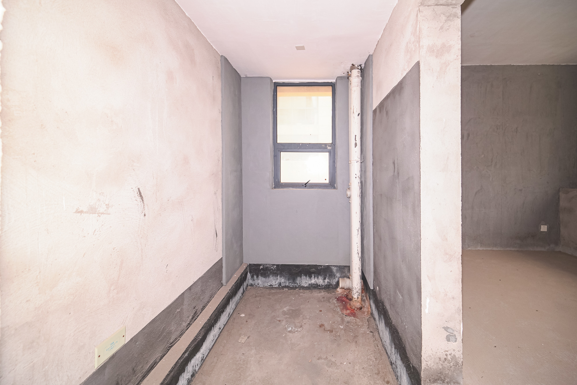 明发国际城  4室2厅2卫    90.0万卫生间