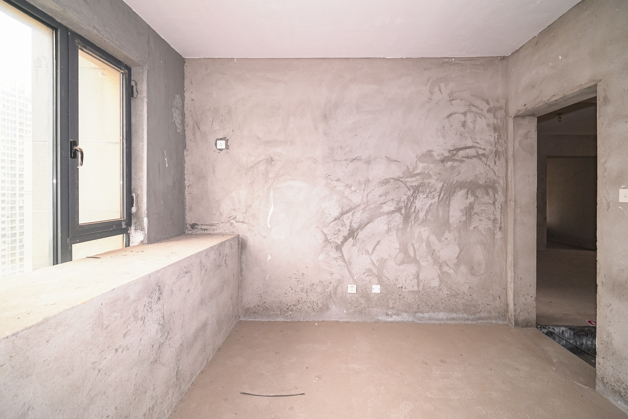 明发国际城  4室2厅2卫    90.0万卧室