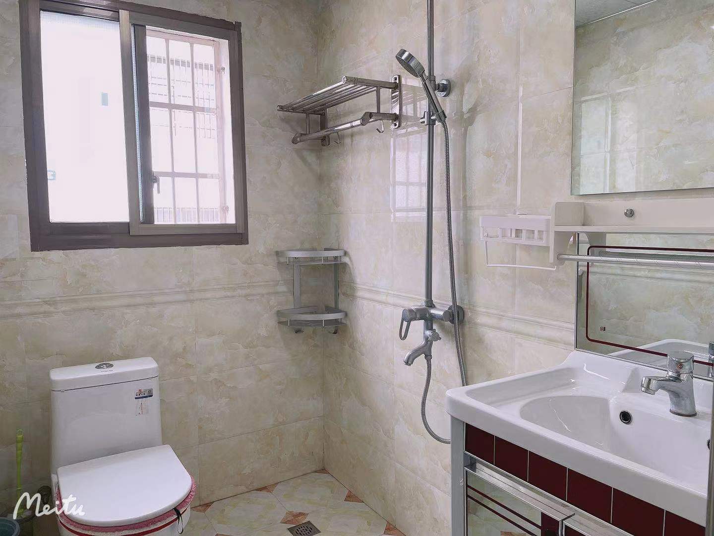 新星家园  3室2厅11卫    1200.0元/月室内图