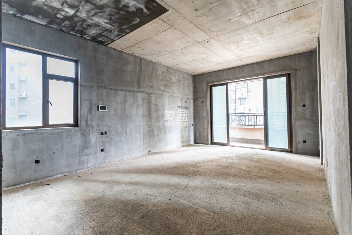 江山帝景哈佛  4室2厅2卫    96.8万 江山帝景哈佛  4室2厅2卫    96.8万客厅