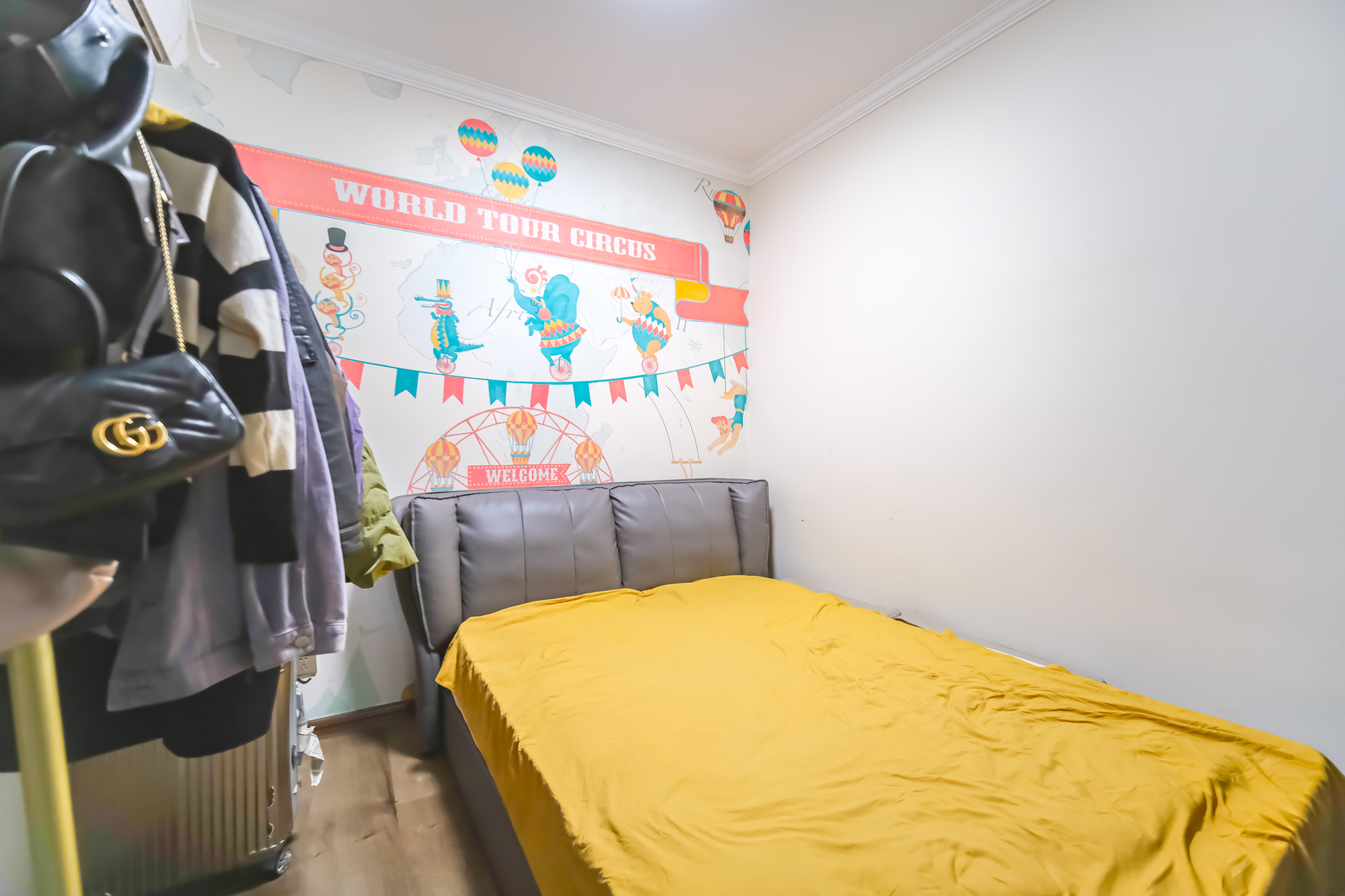 星雅美辰  3室2厅2卫    98.8万卧室