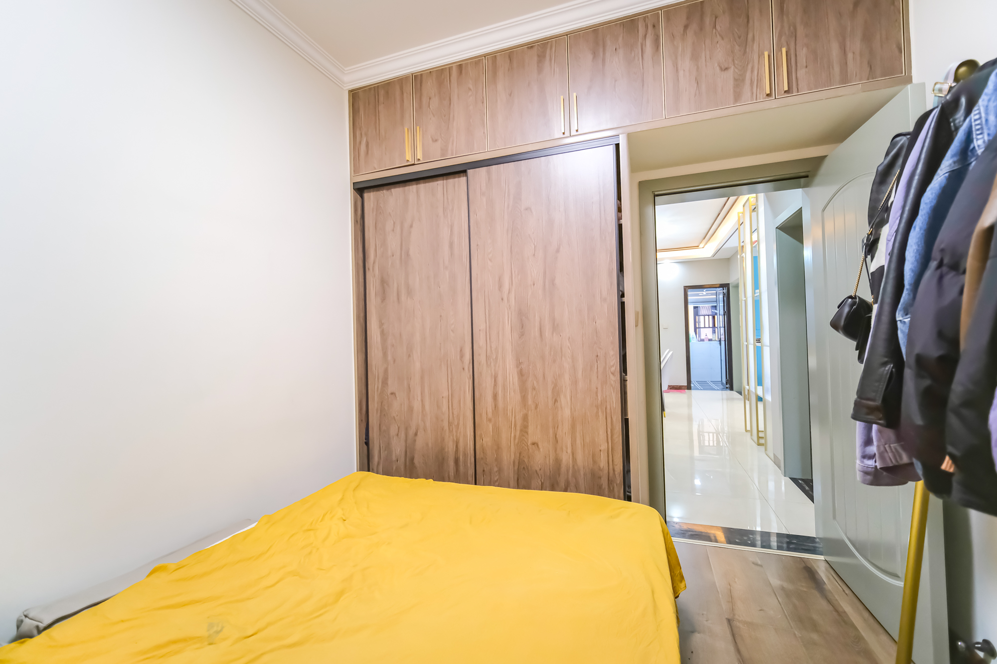 星雅美辰  3室2厅2卫    98.8万卧室