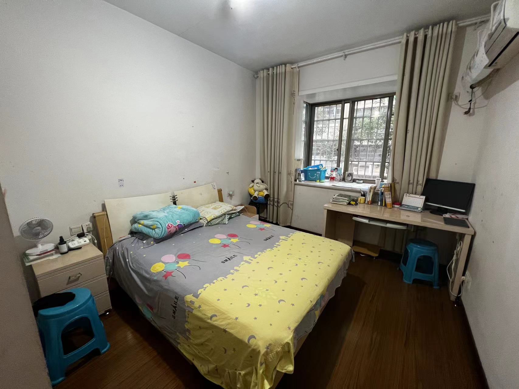 武警新村 4室2厅1卫 70.00万 武警新村 4室2厅1卫 70.00万室内图