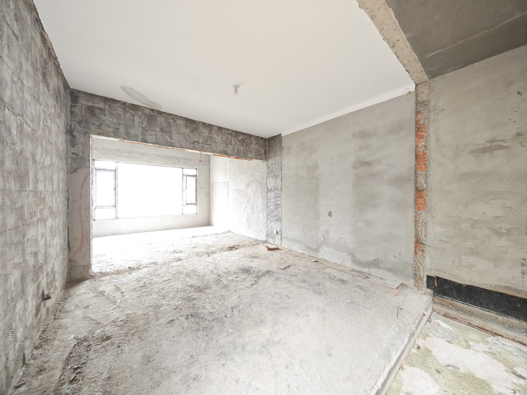 长房平和墅 5室2厅3卫 518.0万 长房平和墅 5室2厅3卫 518.0万卧室