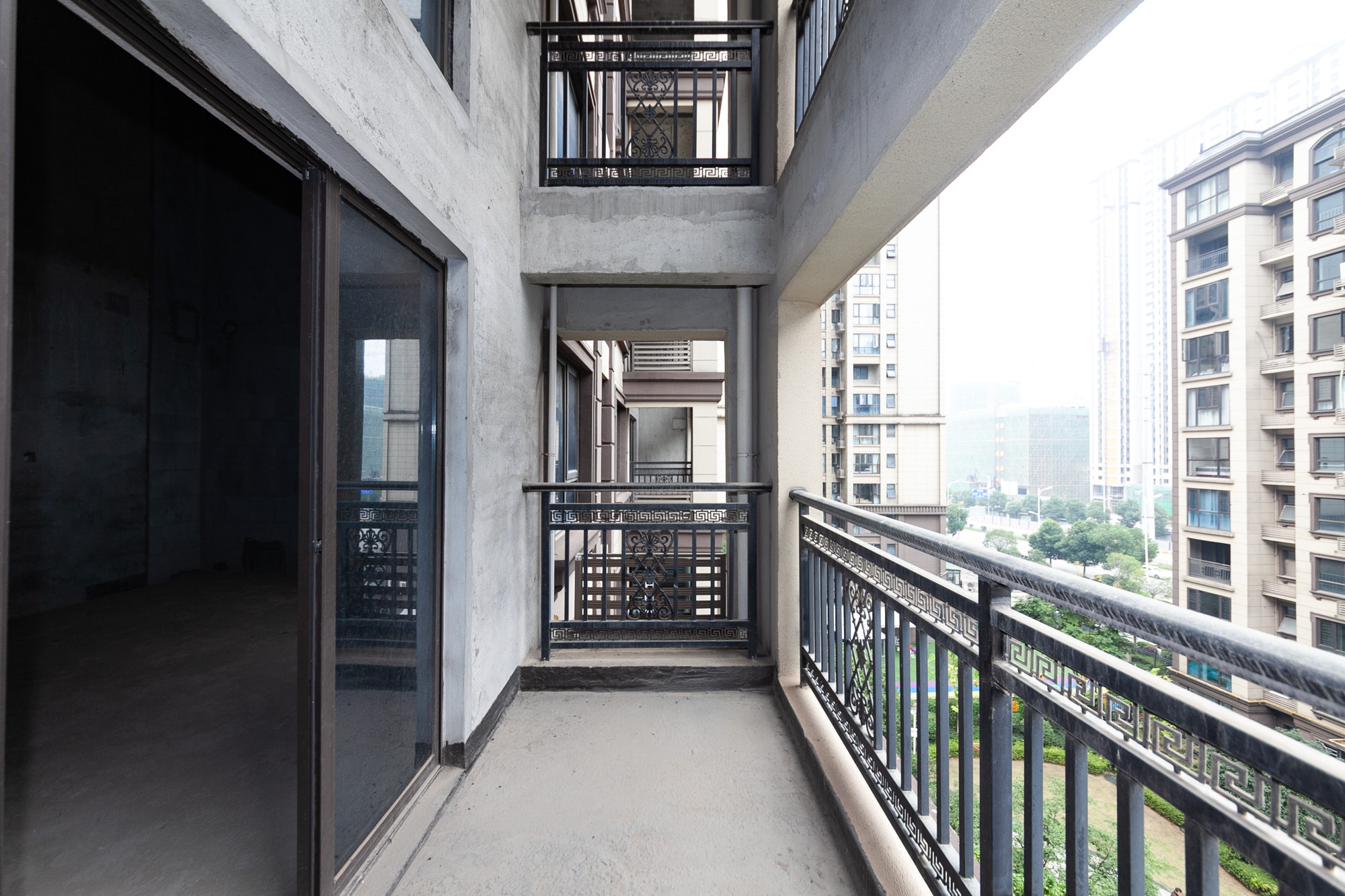 润和滨江府  4室2厅2卫    170.0万 润和滨江府  4室2厅2卫    170.0万阳台