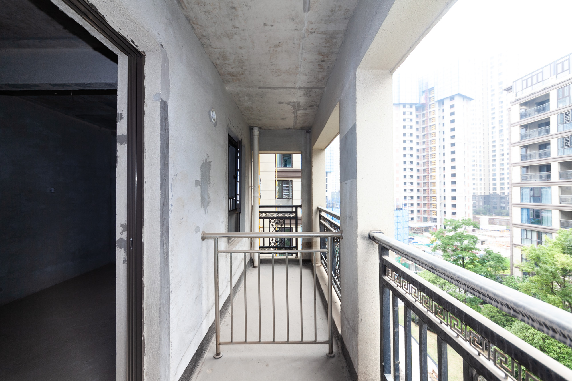 润和滨江府  4室2厅2卫    170.0万 润和滨江府  4室2厅2卫    170.0万阳台