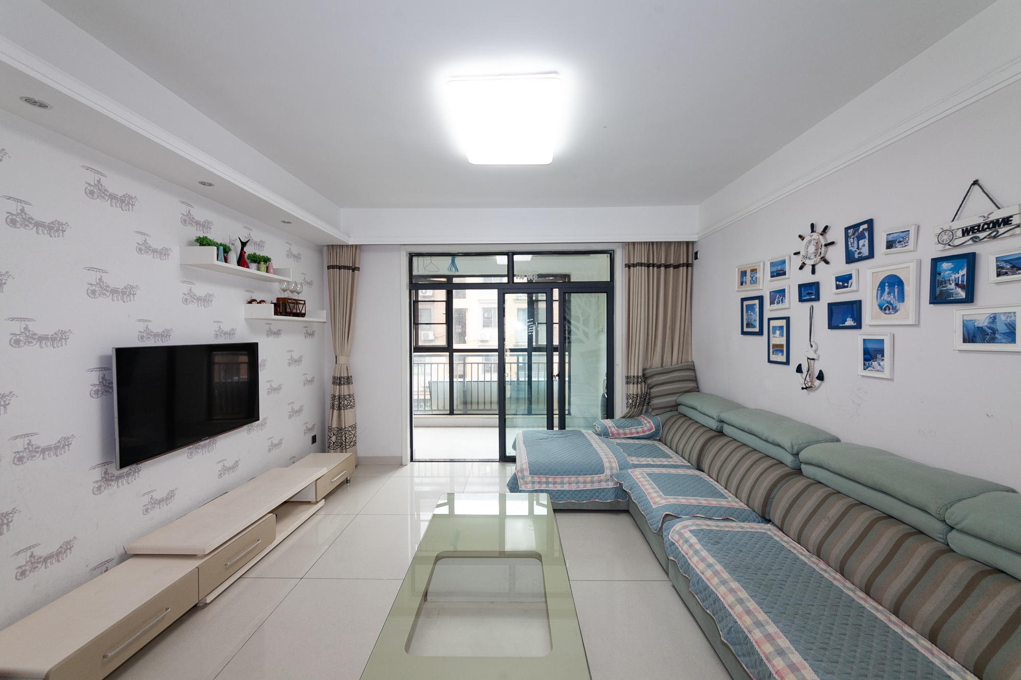 澳海月亮湾 3室2厅1卫 67.0万 澳海月亮湾 3室2厅1卫 67.0万客厅