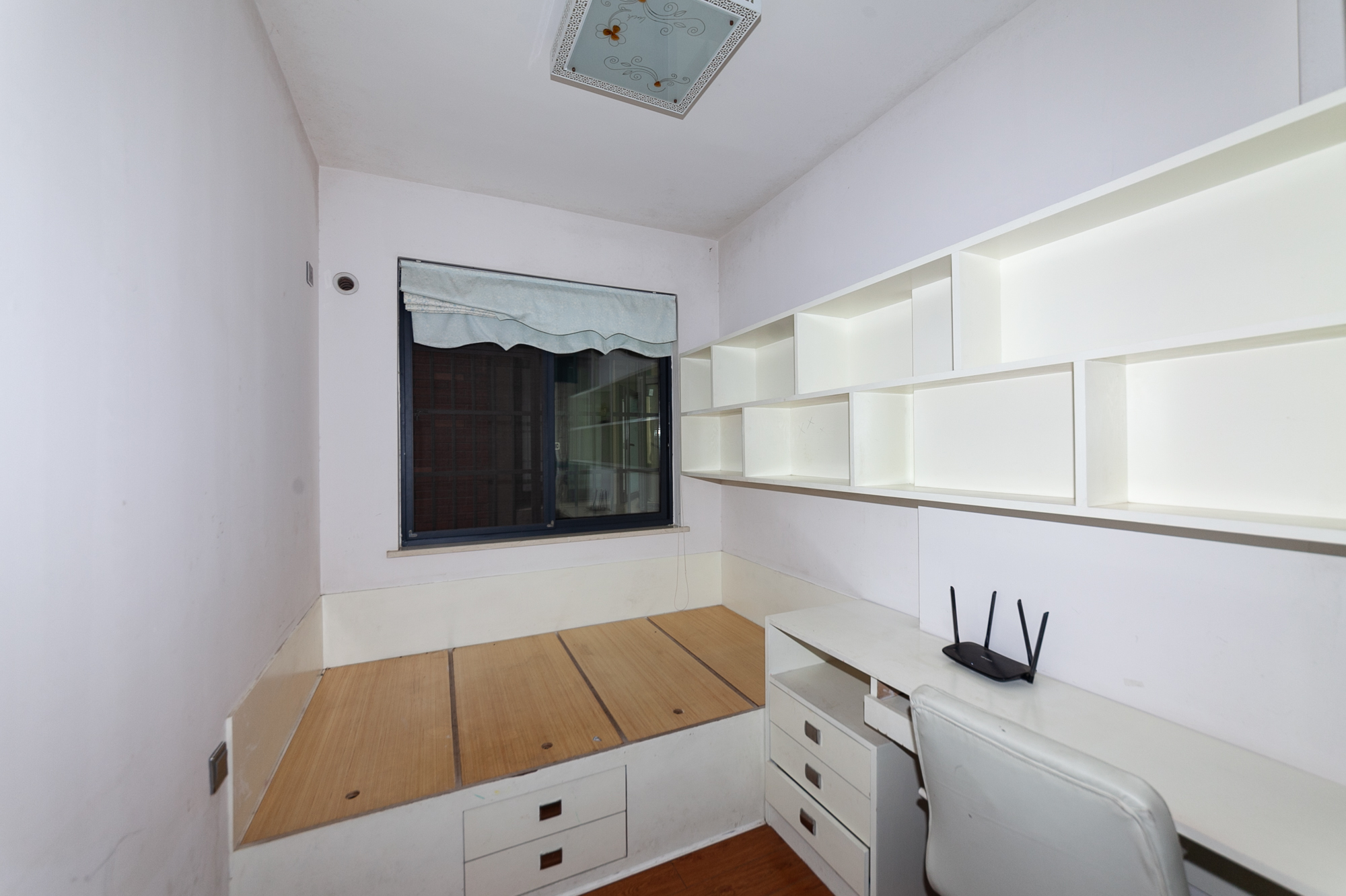 澳海月亮湾 3室2厅1卫 67.0万 澳海月亮湾 3室2厅1卫 67.0万卧室