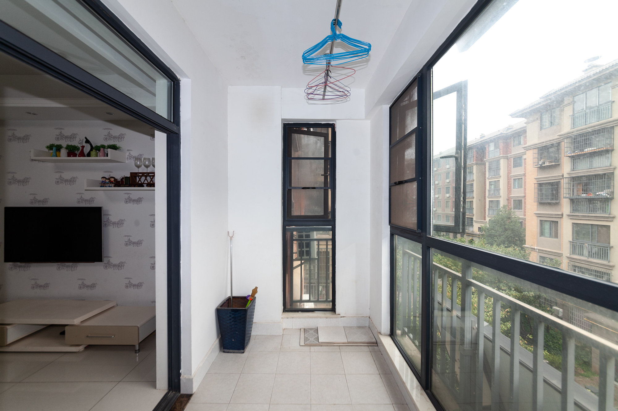 澳海月亮湾 3室2厅1卫 67.0万 澳海月亮湾 3室2厅1卫 67.0万阳台