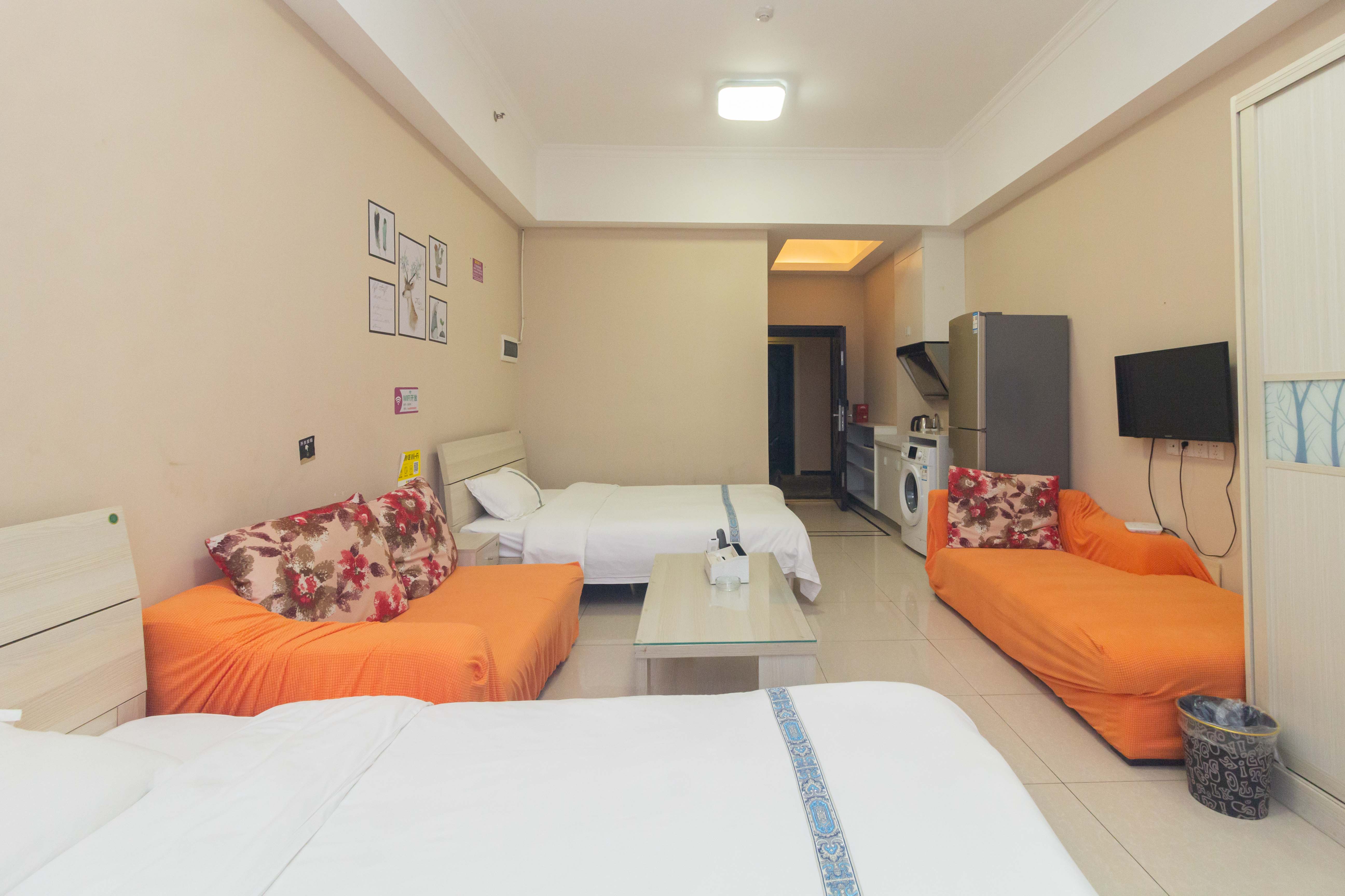 领东汇 1室1厅1卫 29.0万 领东汇 1室1厅1卫 29.0万客厅