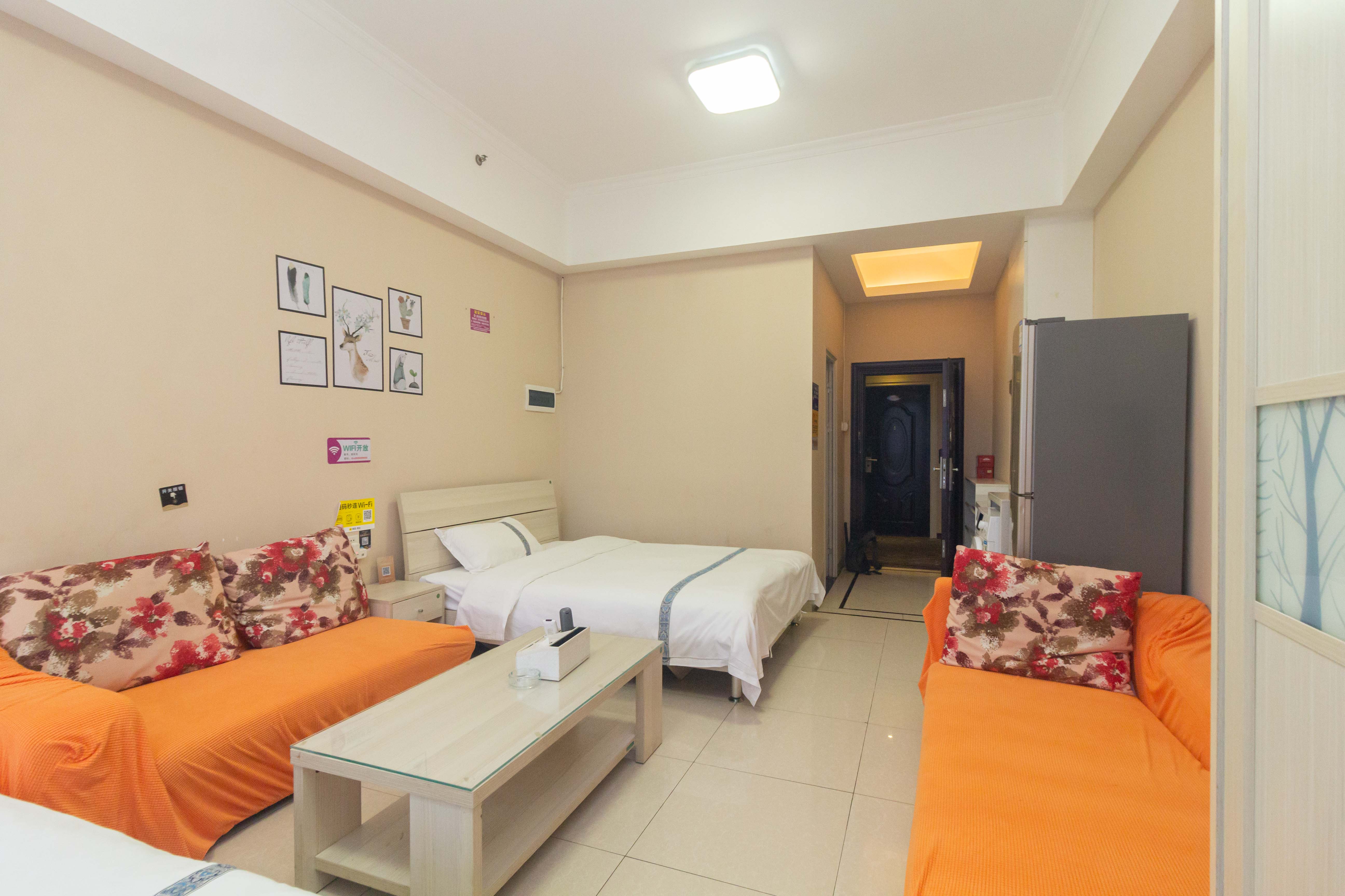 领东汇 1室1厅1卫 29.0万 领东汇 1室1厅1卫 29.0万客厅