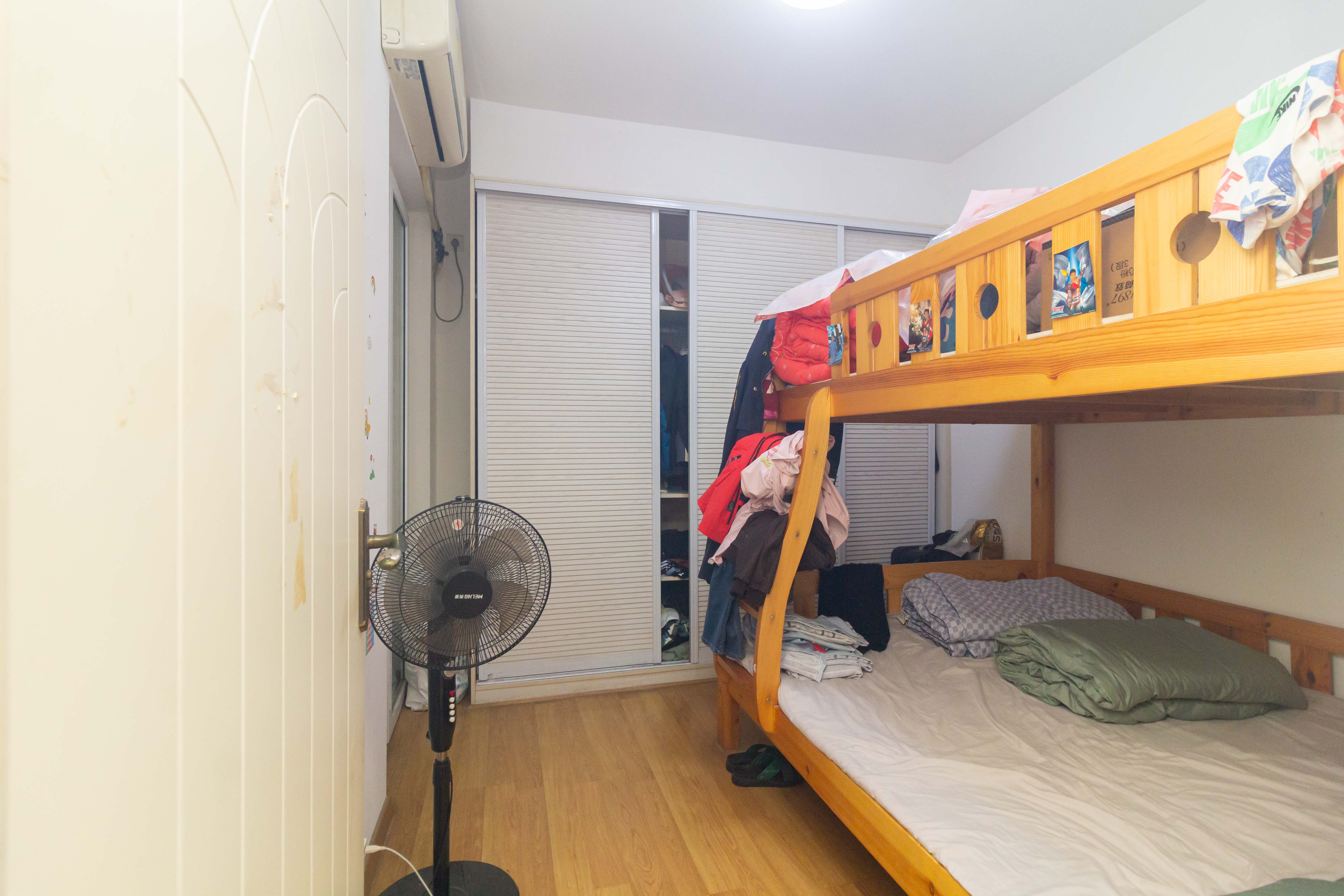 领东汇 2室2厅1卫 61.8万 领东汇 2室2厅1卫 61.8万卧室