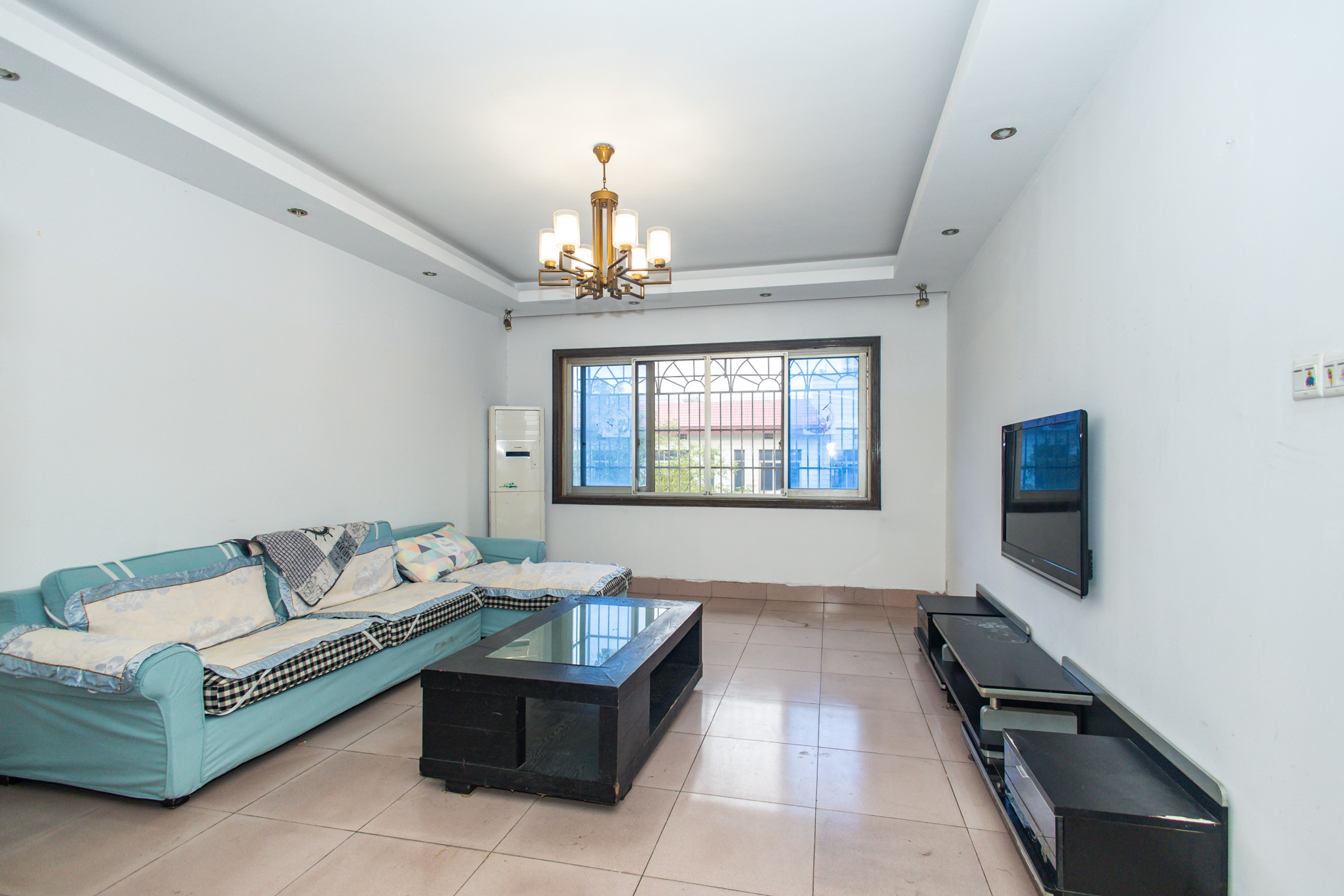 长沙县邮电局(长沙县邮政局宿舍) 3室2厅1卫 49.8万 长沙县邮电局(长沙县邮政局宿舍) 3室2厅1卫 49.8万客厅