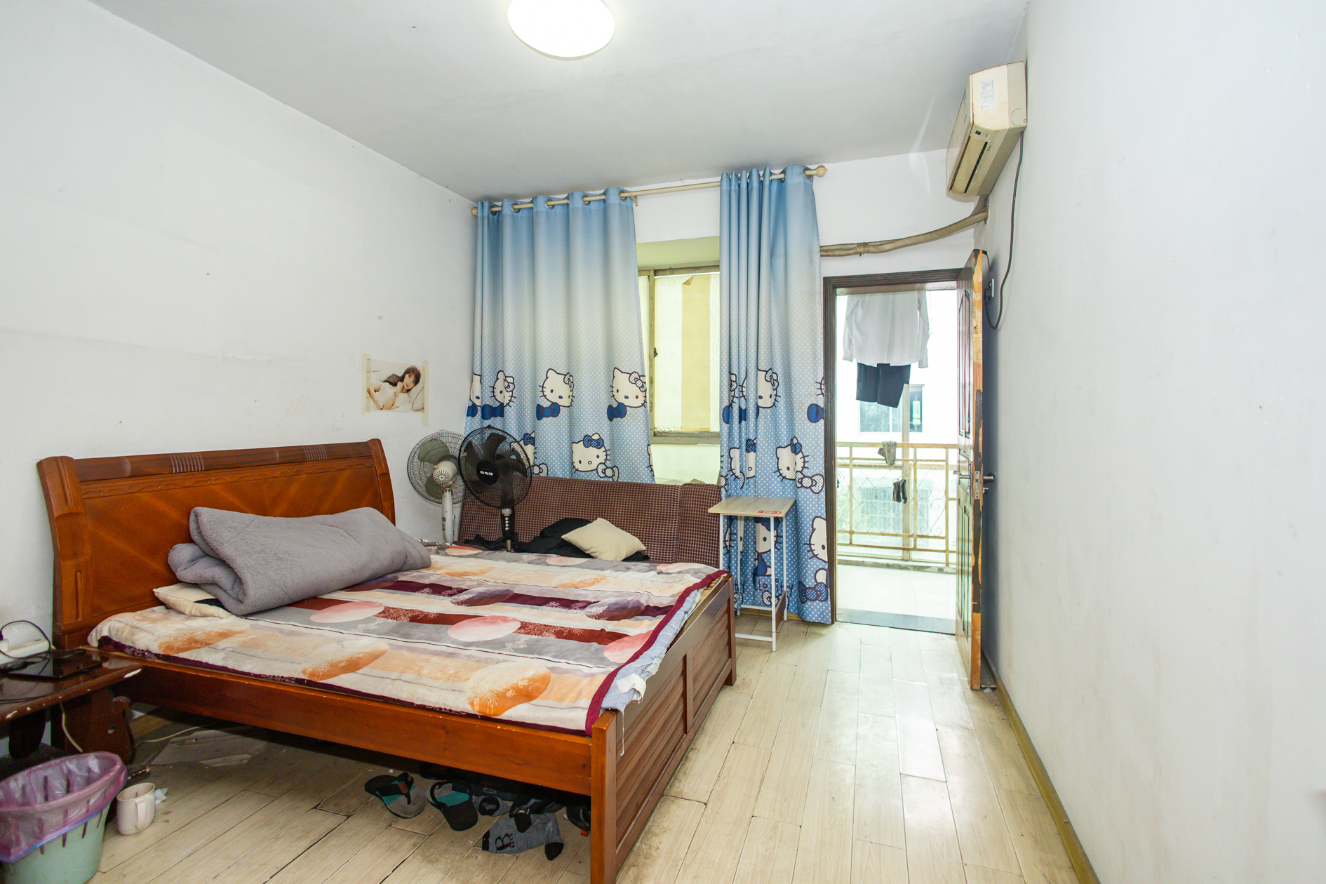 中南汽车世界  3室2厅1卫    33.8万 中南汽车世界  3室2厅1卫    33.8万卧室