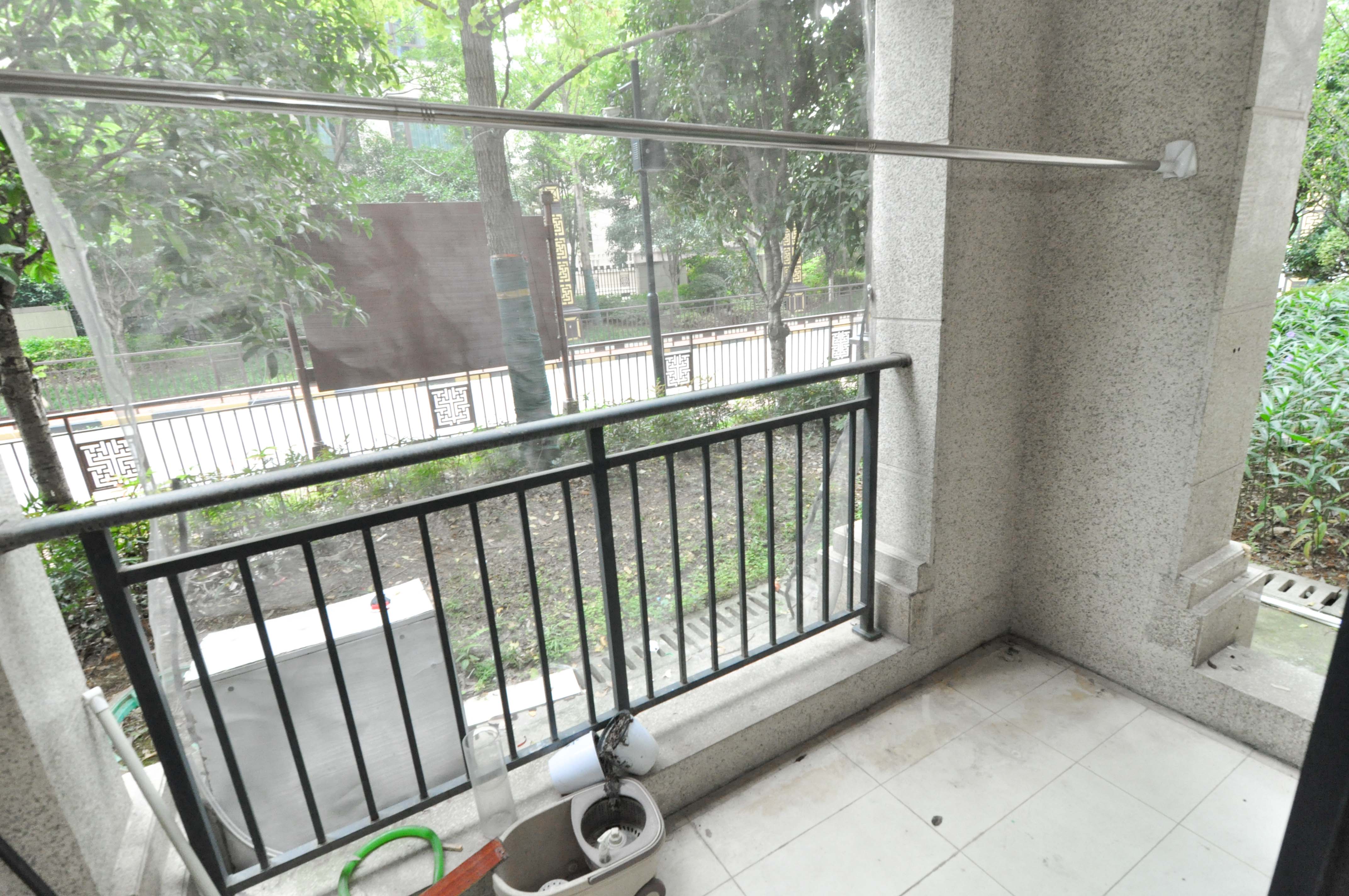 中海梅溪湖壹号 3室2厅2卫 130.0万 中海梅溪湖壹号 3室2厅2卫 130.0万其他