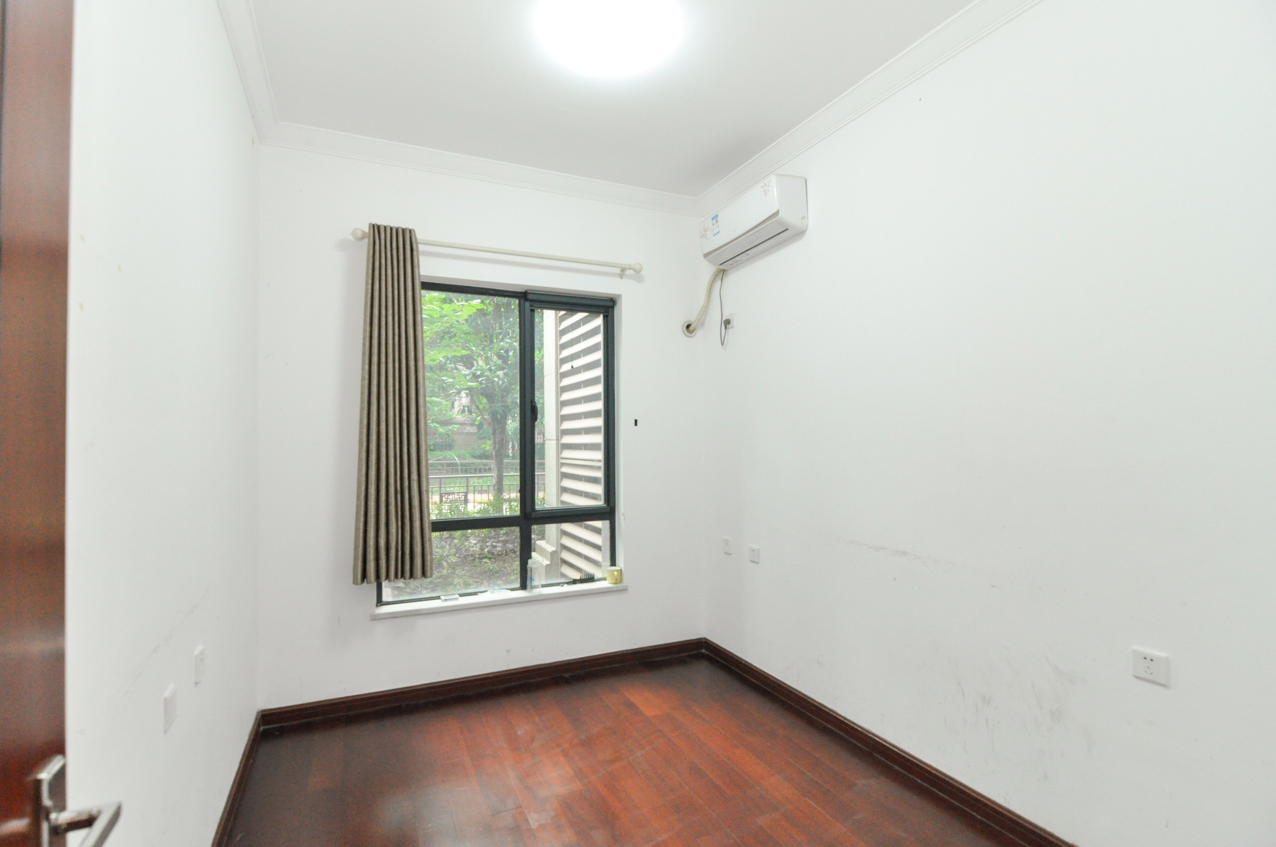 中海梅溪湖壹号 3室2厅2卫 130.0万 中海梅溪湖壹号 3室2厅2卫 130.0万其他