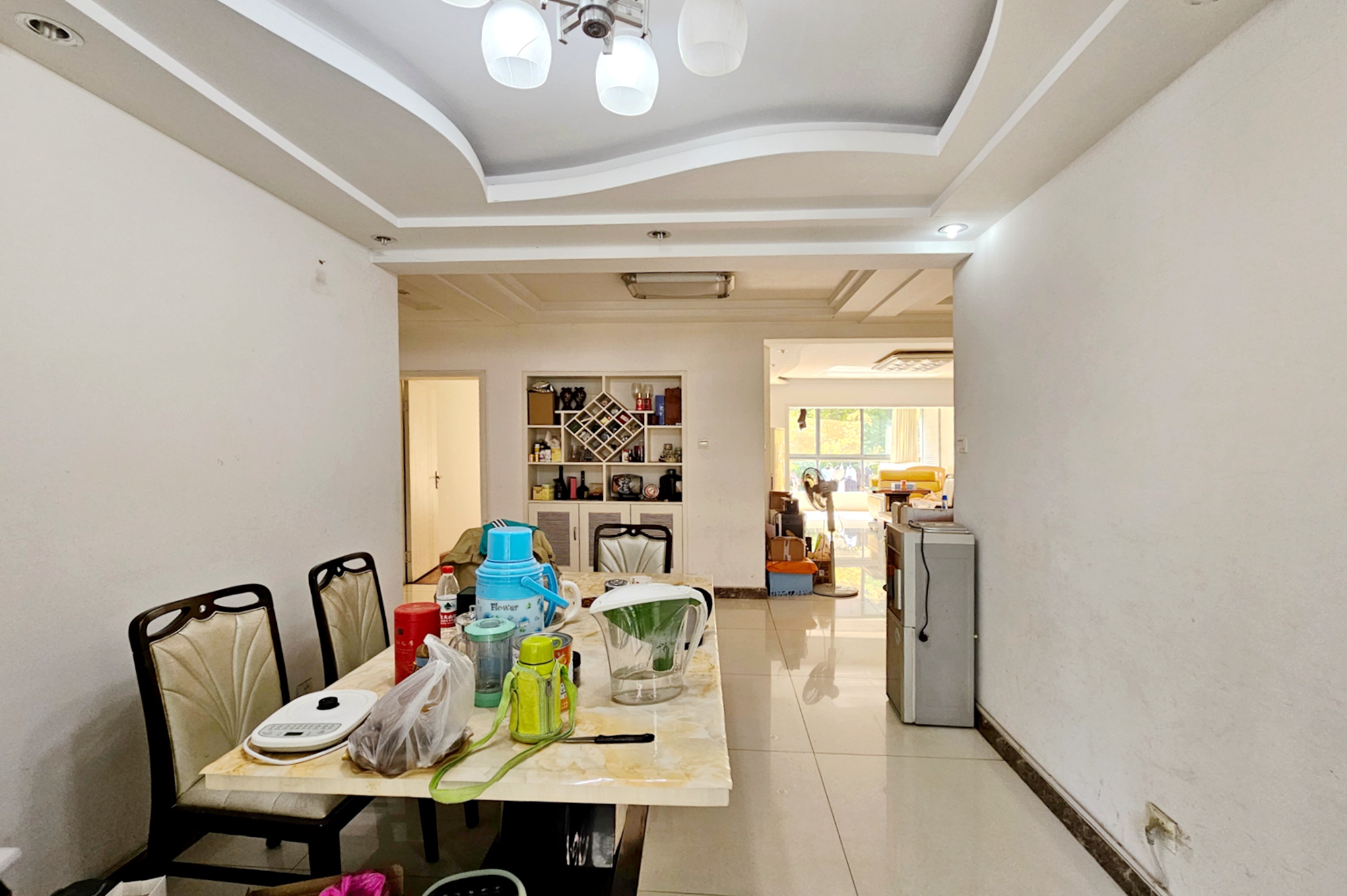 西子花苑  3室2厅2卫    108.0万 西子花苑  3室2厅2卫    108.0万客厅