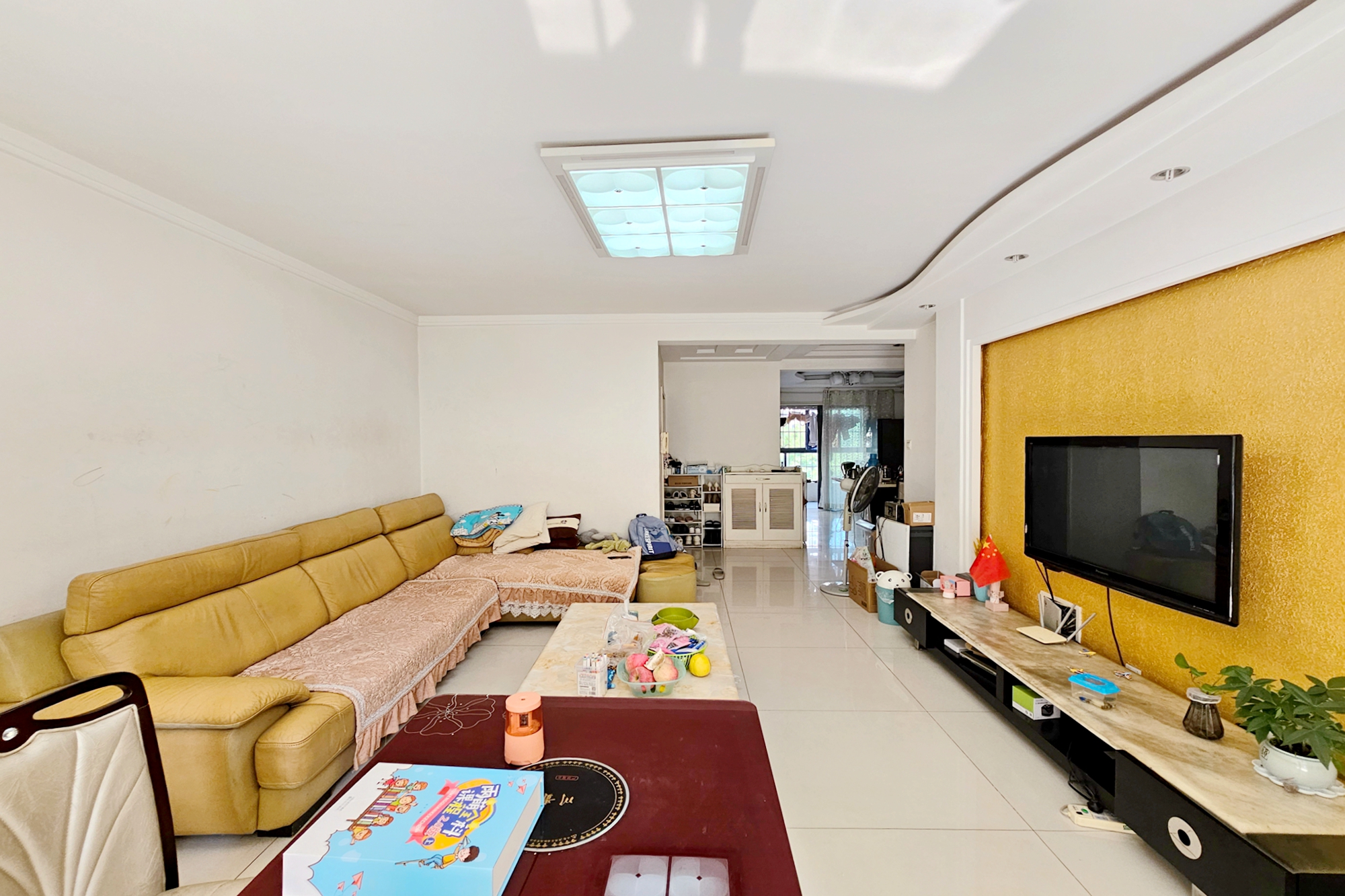 西子花苑  3室2厅2卫    108.0万 西子花苑  3室2厅2卫    108.0万客厅