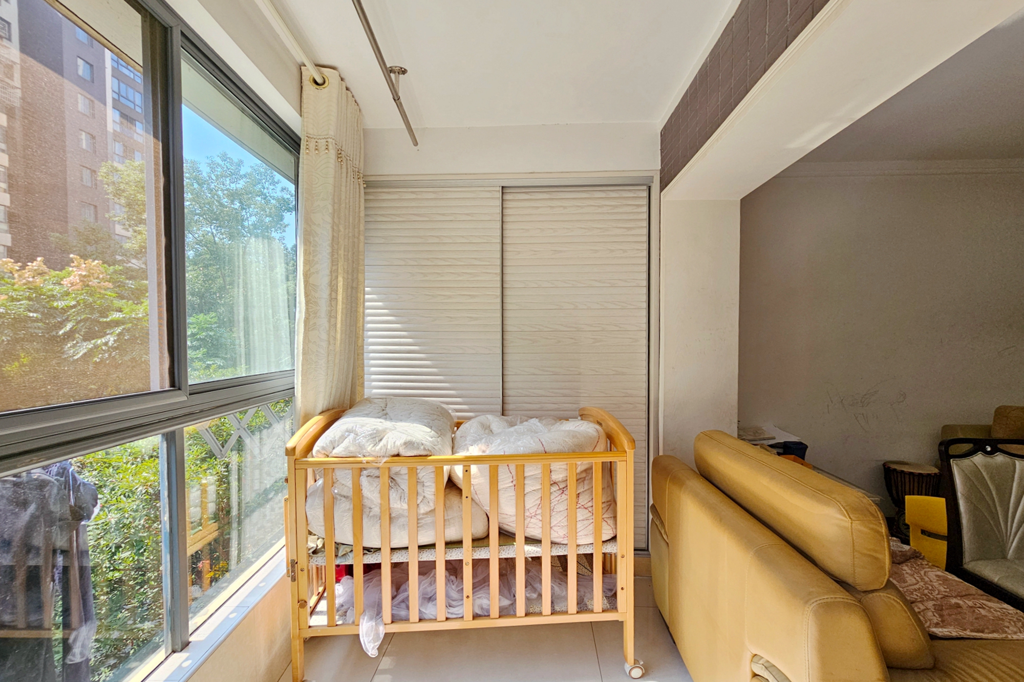 西子花苑  3室2厅2卫    108.0万 西子花苑  3室2厅2卫    108.0万阳台