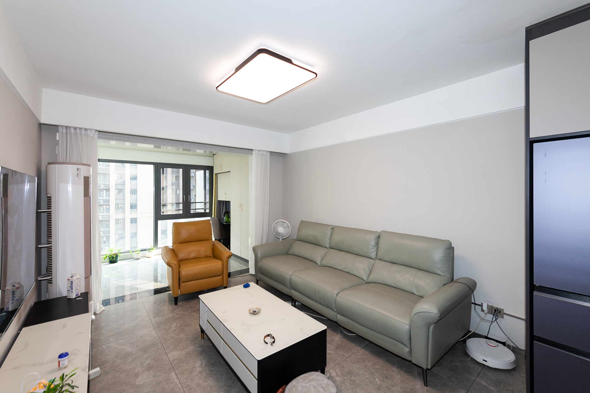 时代倾城四期 2室2厅1卫 69.99万 时代倾城四期 2室2厅1卫 69.99万客厅